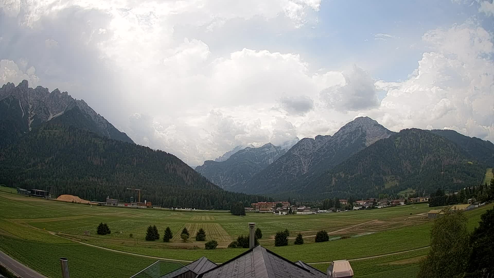 Webcam Toblach Dolomites – View from Hotel Rosengarten