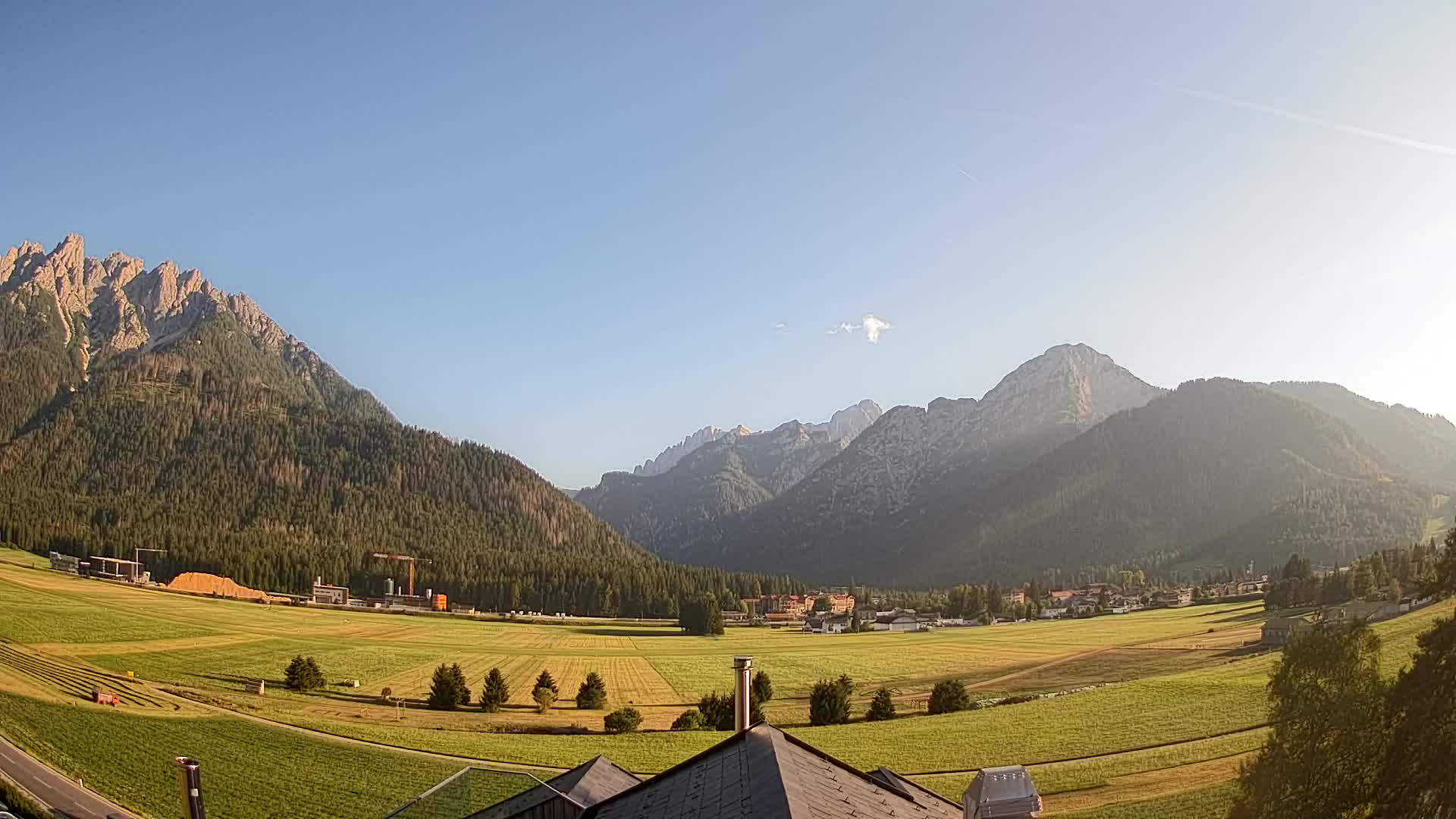 Webcam Toblach Dolomites – View from Hotel Rosengarten