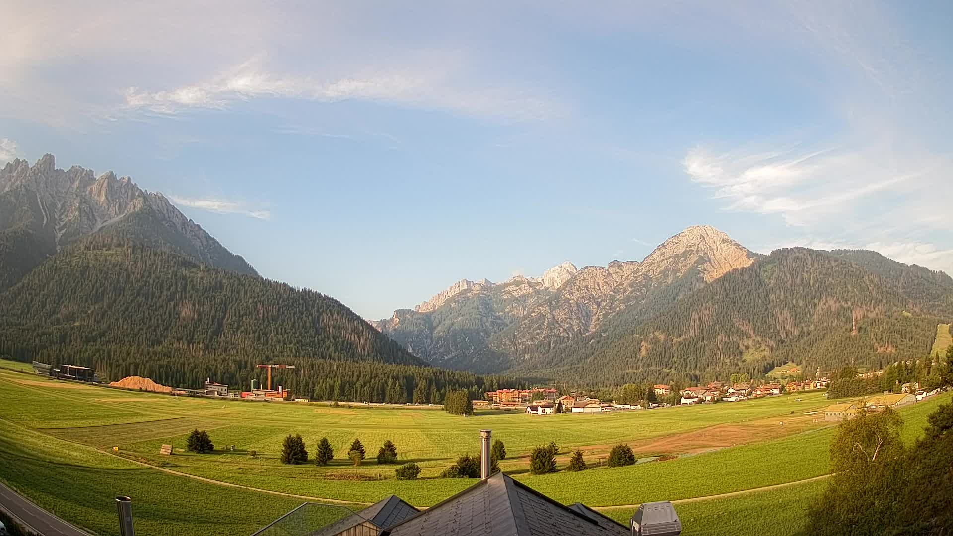Spletna kamera Toblach Dolomiti – Pogled iz hotela Rosengarten