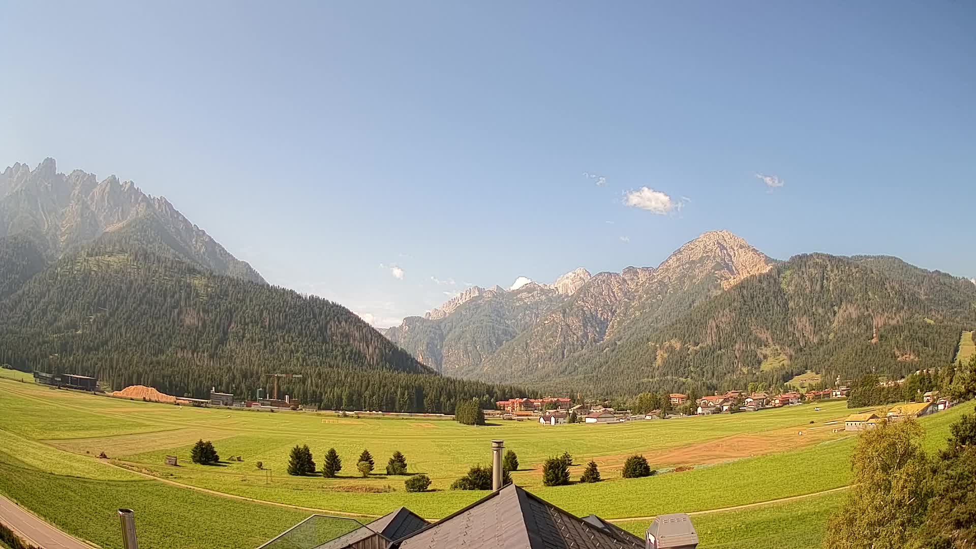 Webcam Toblach Dolomites – View from Hotel Rosengarten