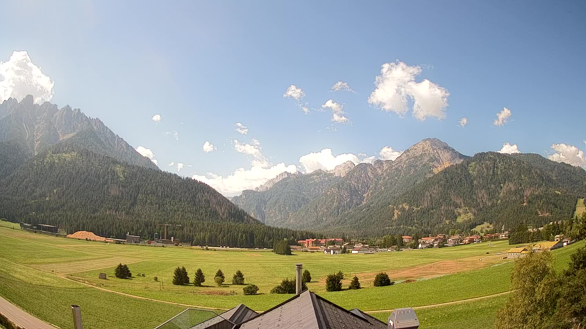 Webcam Toblach Dolomites – View from Hotel Rosengarten