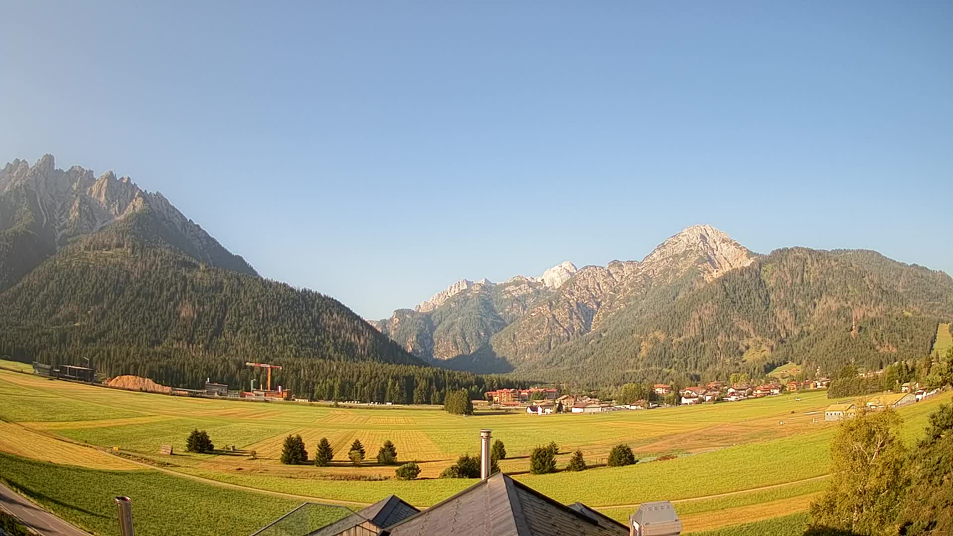 Spletna kamera Toblach Dolomiti – Pogled iz hotela Rosengarten