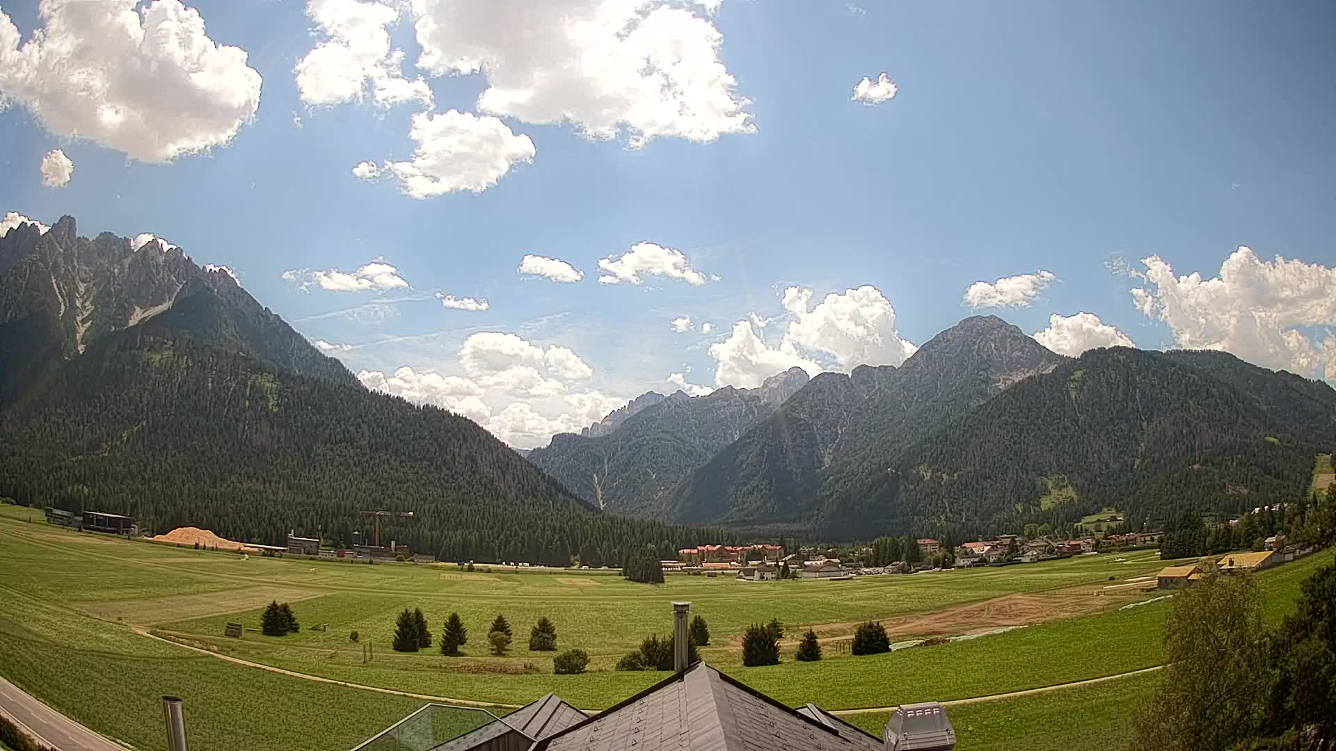 Webcam Toblach Dolomites – View from Hotel Rosengarten