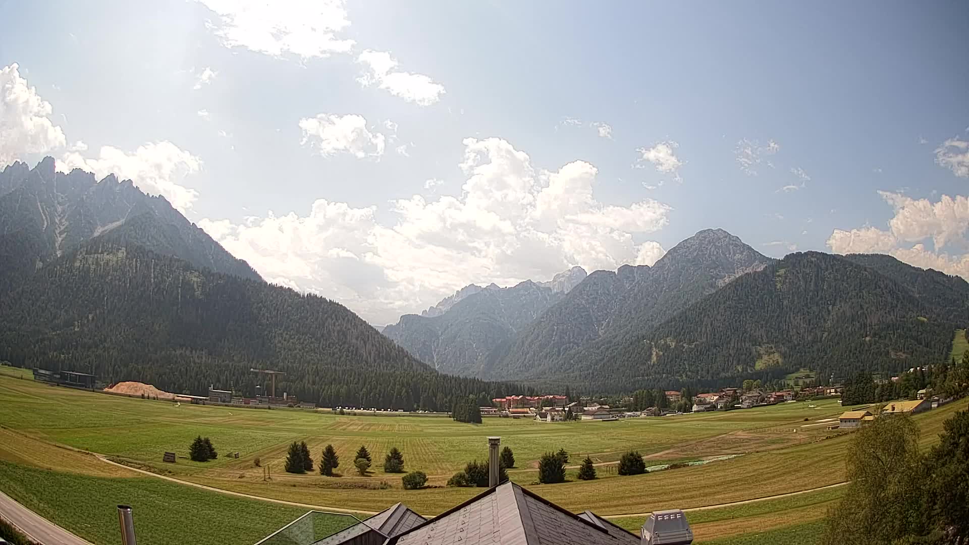 Webcam Toblach Dolomites – View from Hotel Rosengarten