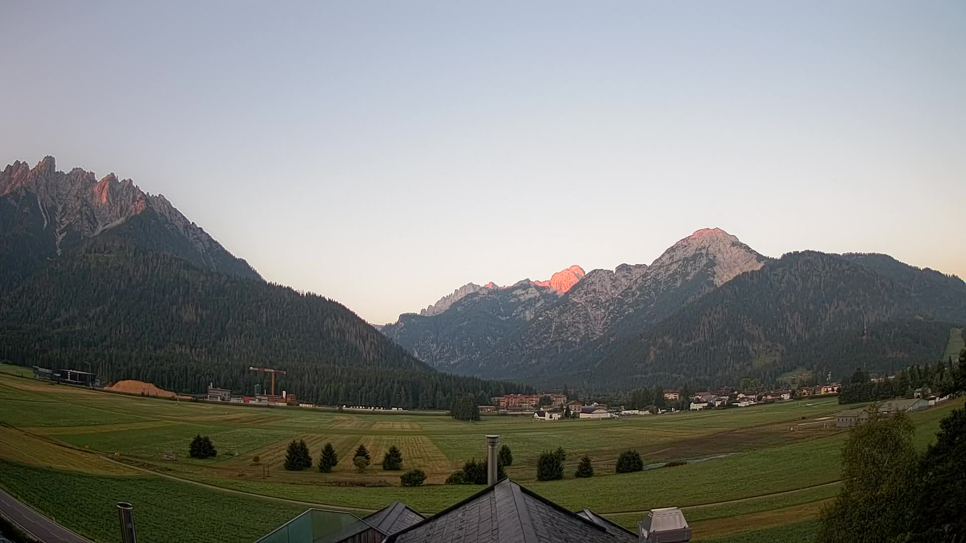Web kamera Toblach Dolomiti – Pogled s Hotela Rosengarten