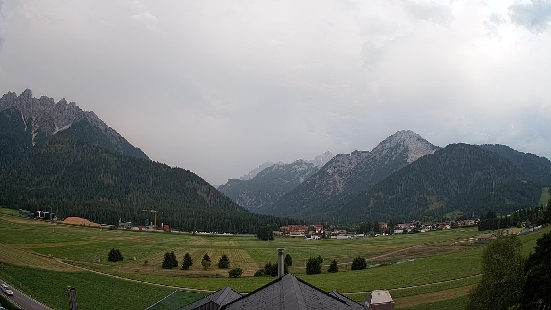 Spletna kamera Toblach Dolomiti – Pogled iz hotela Rosengarten