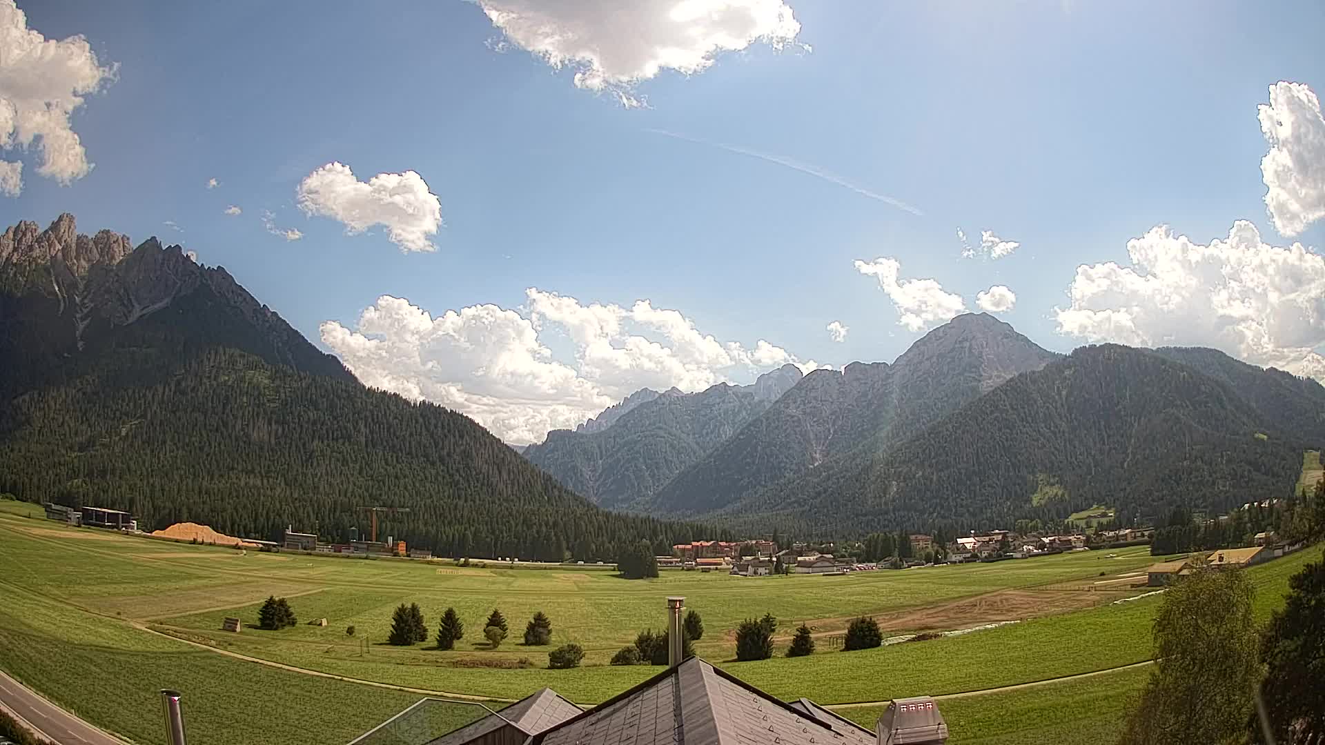 Webcam Toblach Dolomites – View from Hotel Rosengarten