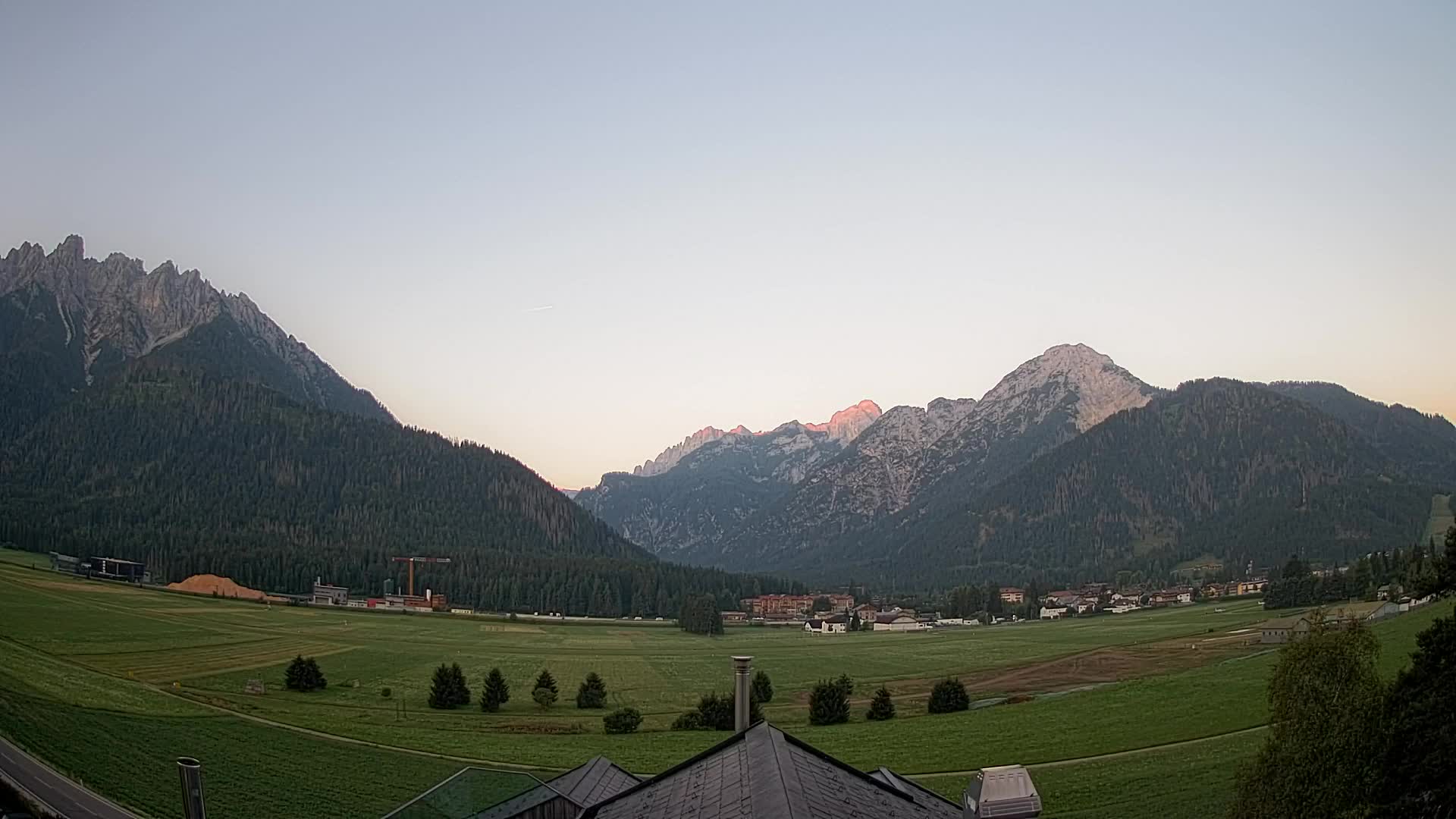 Web kamera Toblach Dolomiti – Pogled s Hotela Rosengarten