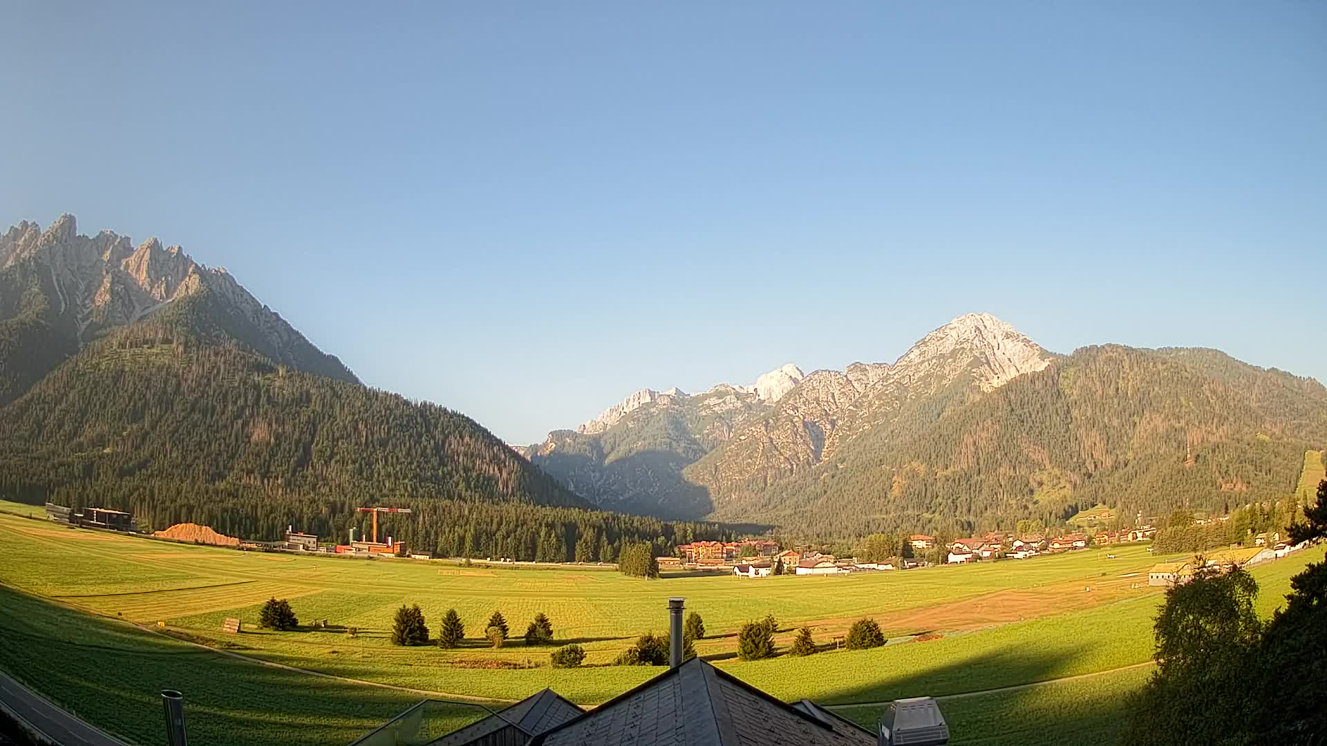 Web kamera Toblach Dolomiti – Pogled s Hotela Rosengarten