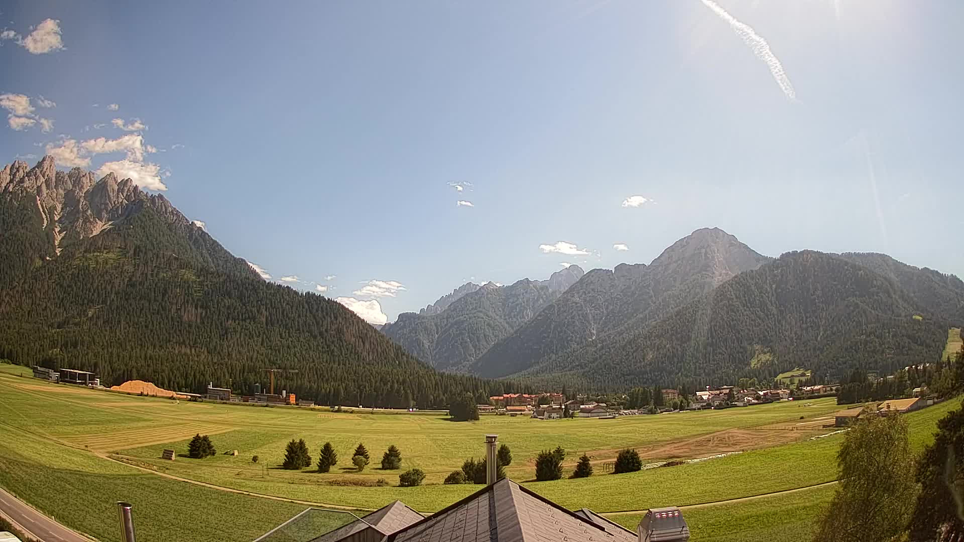 Spletna kamera Toblach Dolomiti – Pogled iz hotela Rosengarten