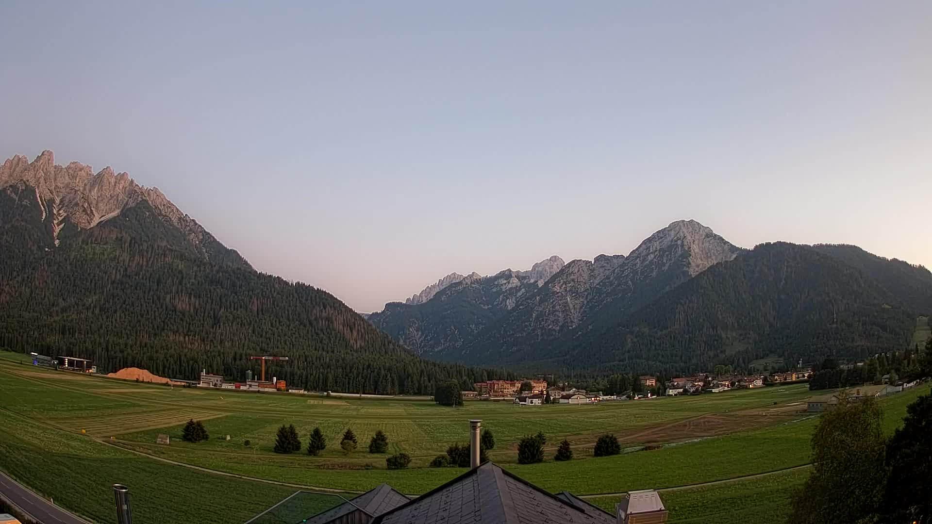 Web kamera Toblach Dolomiti – Pogled s Hotela Rosengarten