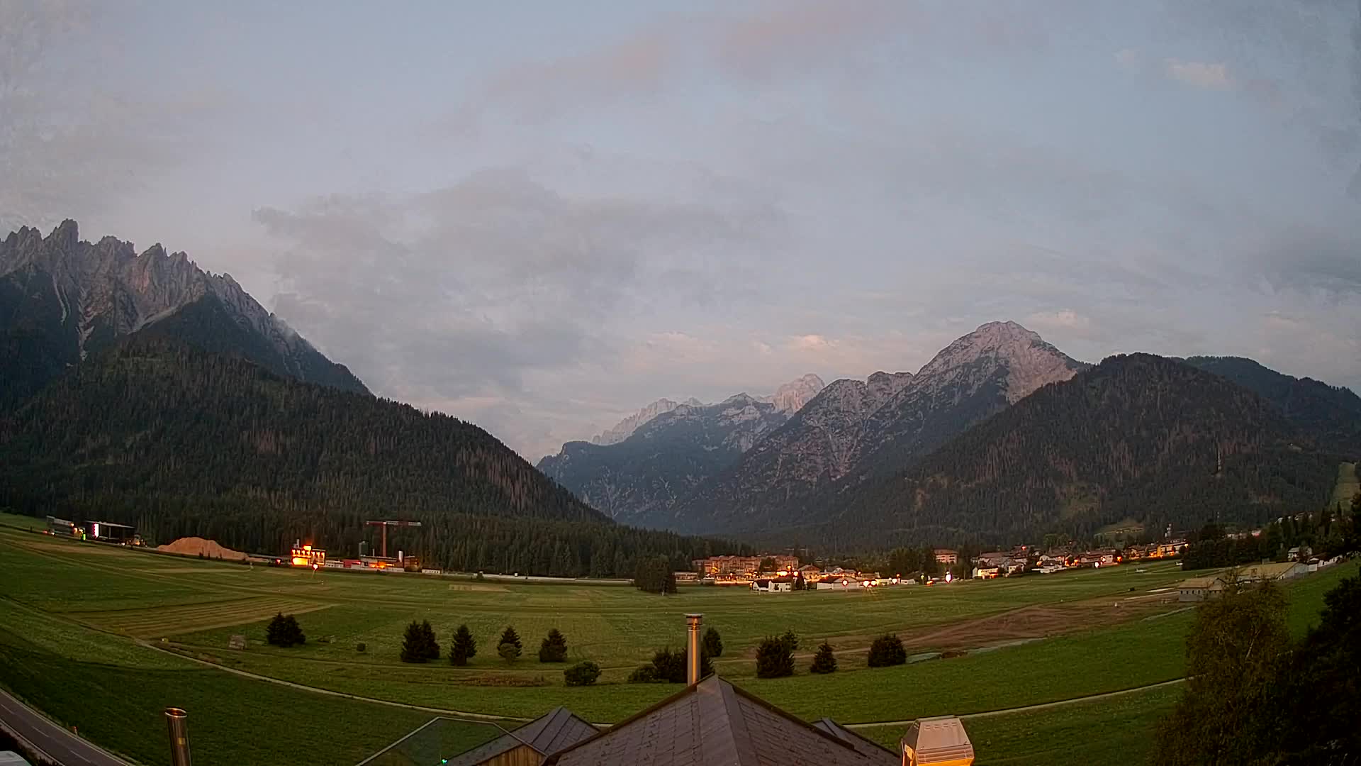 Webcam Toblach Dolomites – View from Hotel Rosengarten