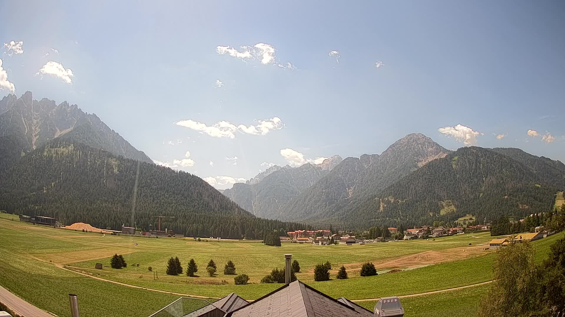 Web kamera Toblach Dolomiti – Pogled s Hotela Rosengarten