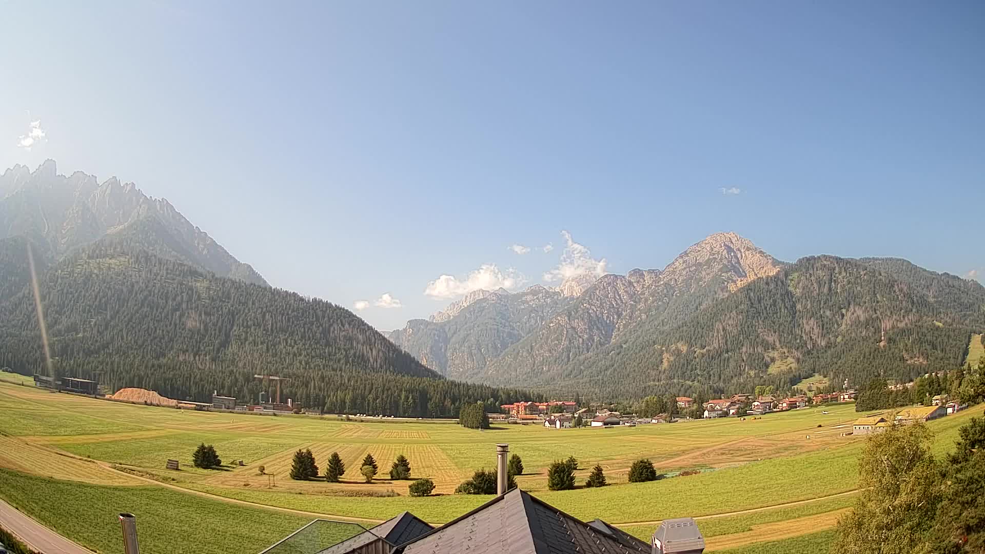 Webcam Toblach Dolomites – View from Hotel Rosengarten