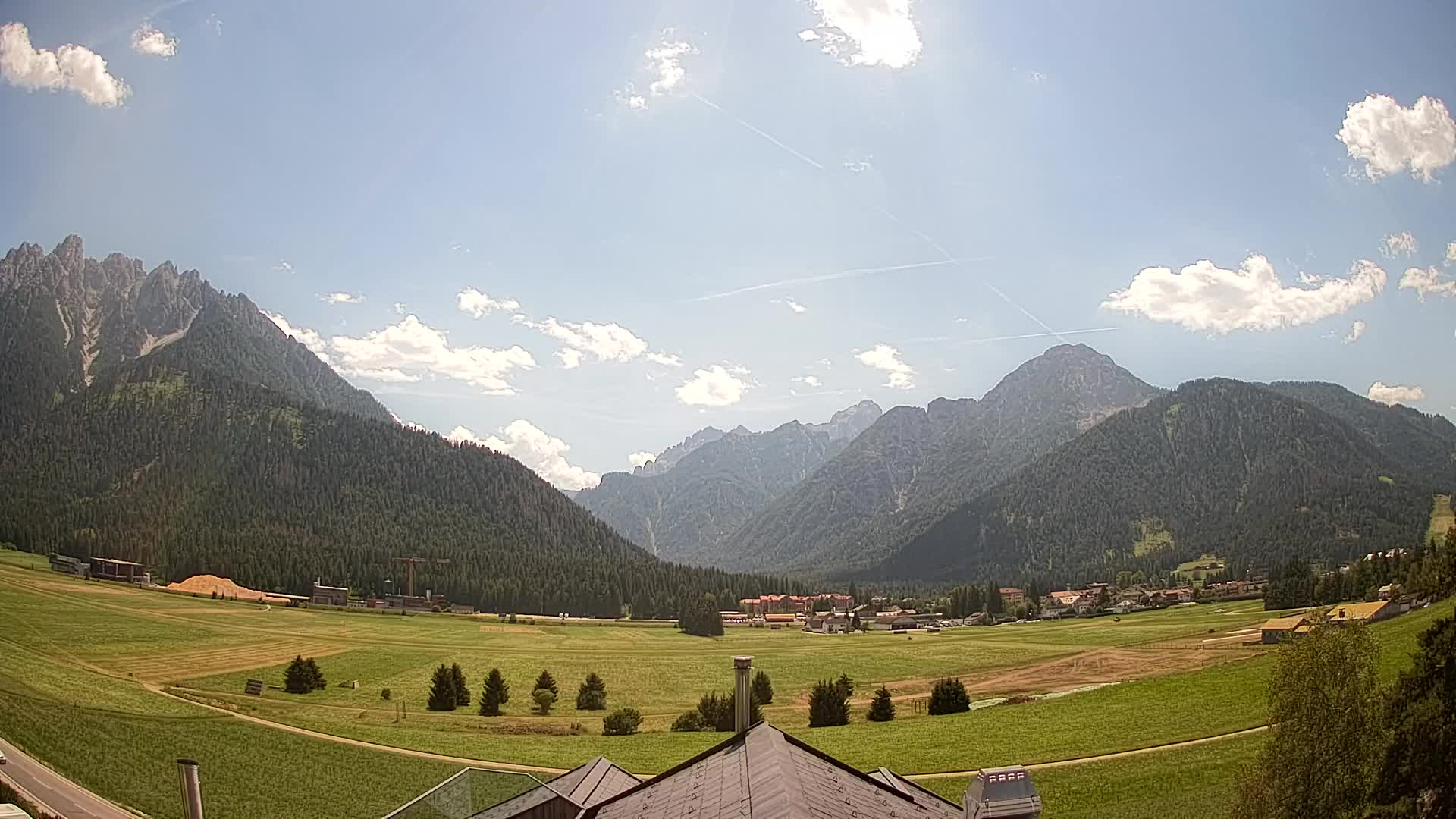 Web kamera Toblach Dolomiti – Pogled s Hotela Rosengarten