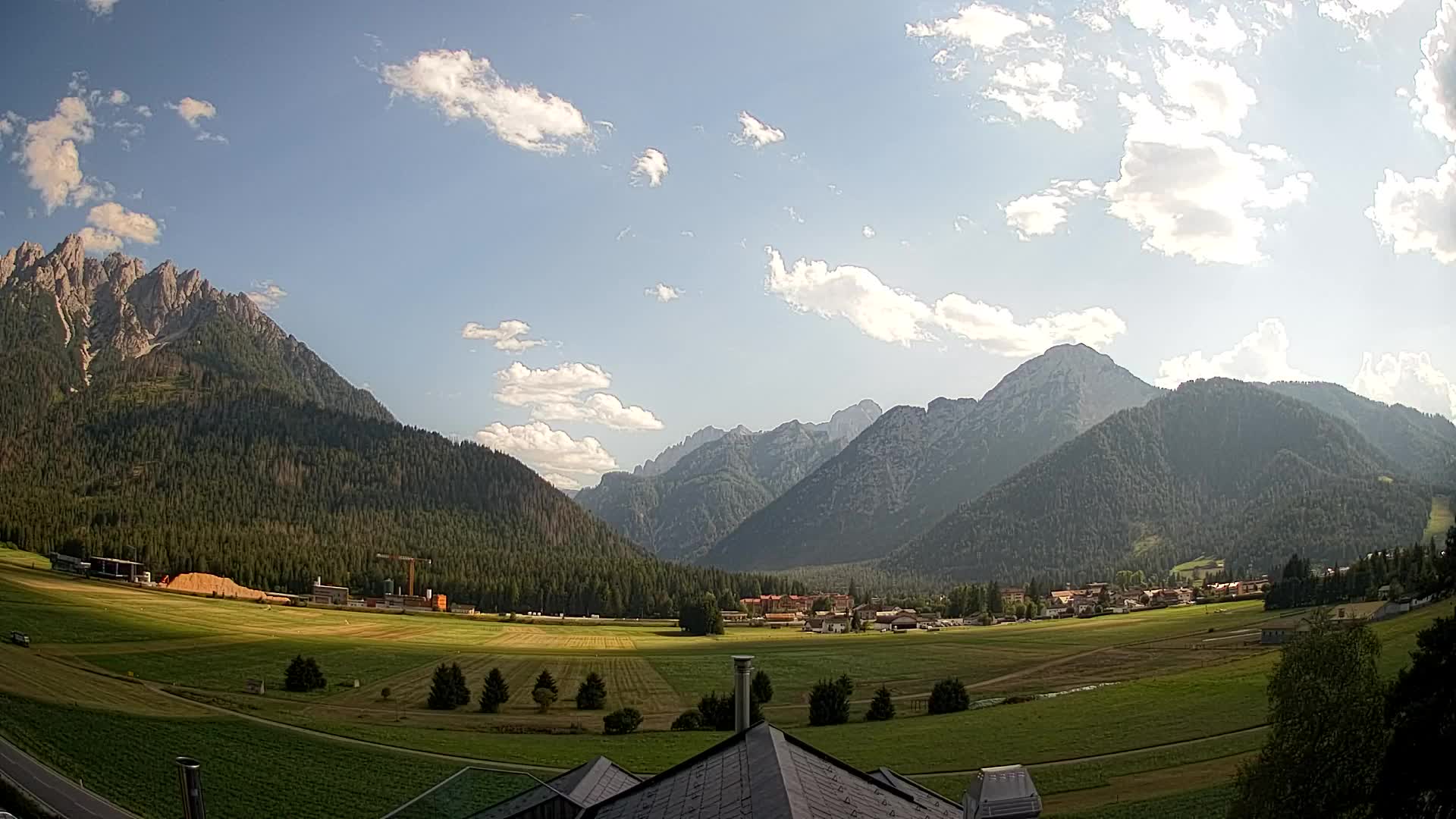Webcam Toblach Dolomites – View from Hotel Rosengarten