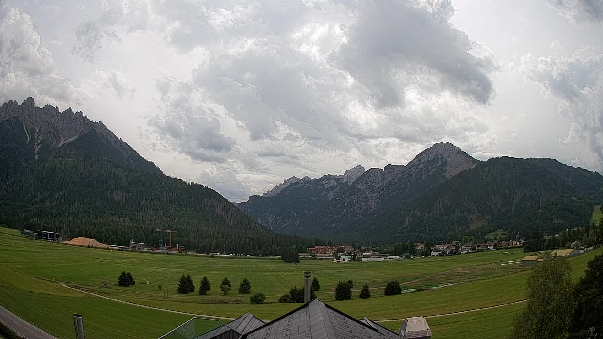 Webcam Toblach Dolomites – View from Hotel Rosengarten