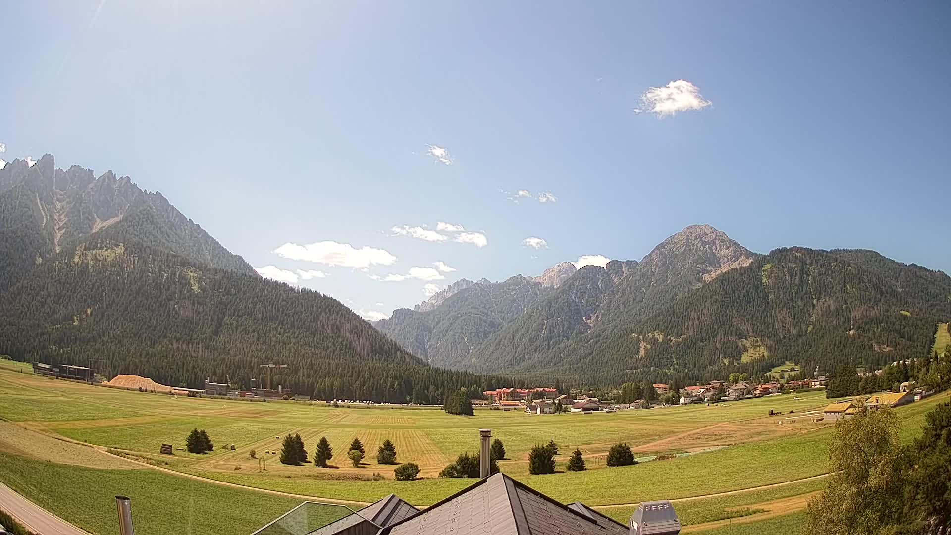 Web kamera Toblach Dolomiti – Pogled s Hotela Rosengarten