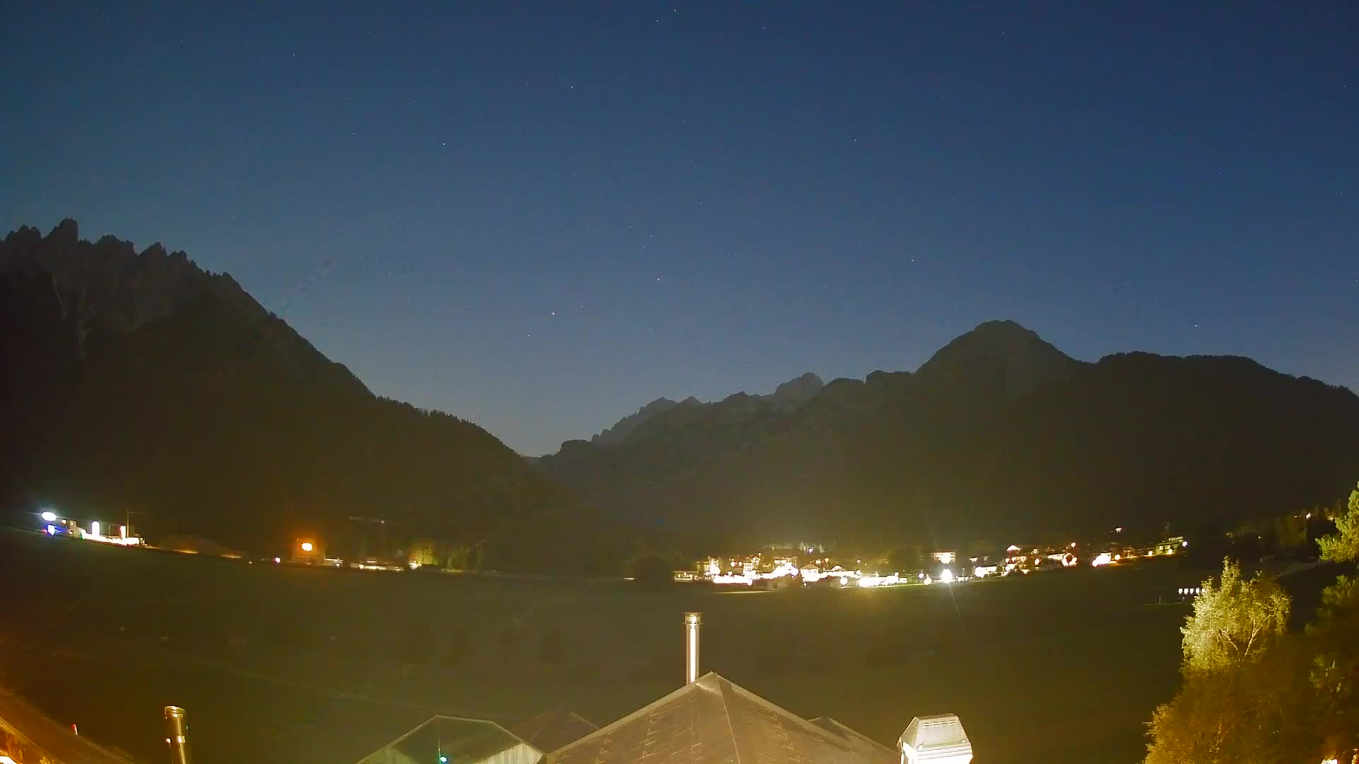 Spletna kamera Toblach Dolomiti – Pogled iz hotela Rosengarten