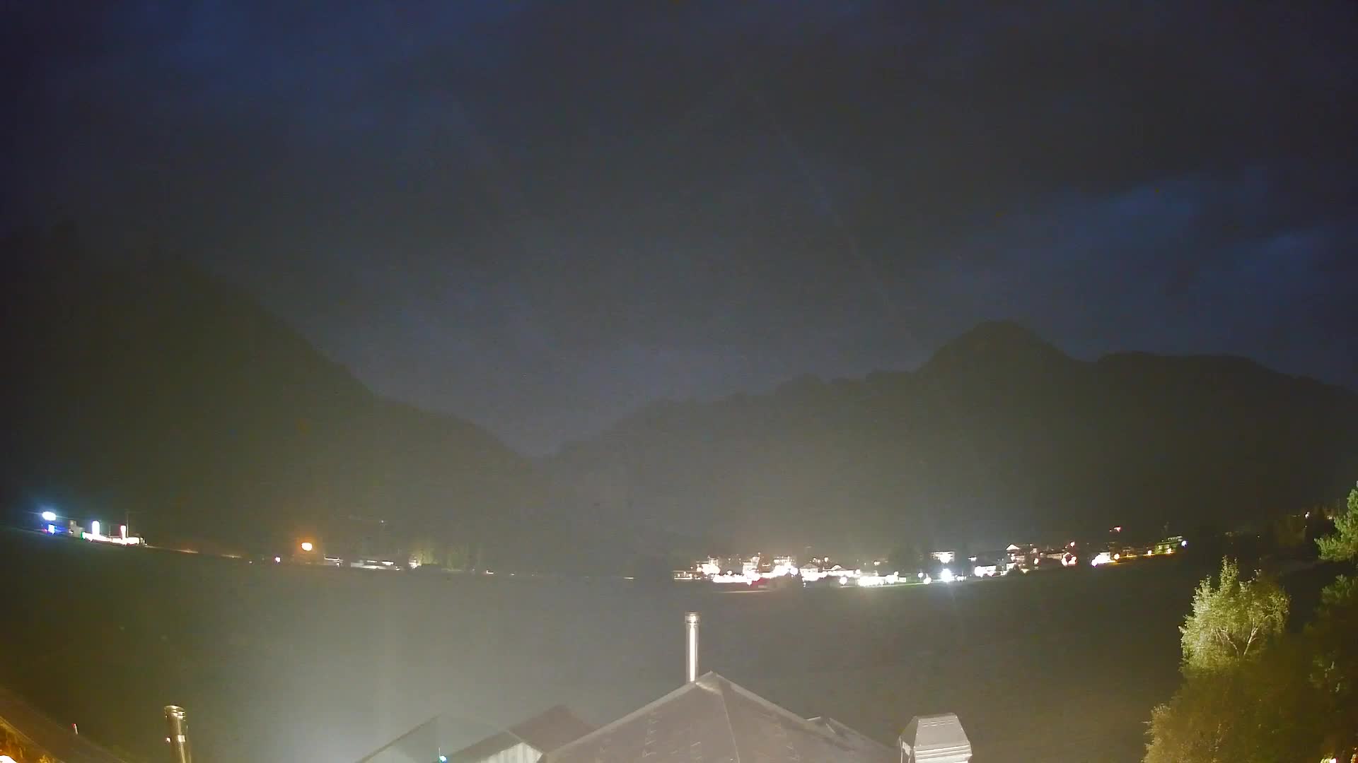 Spletna kamera Toblach Dolomiti – Pogled iz hotela Rosengarten