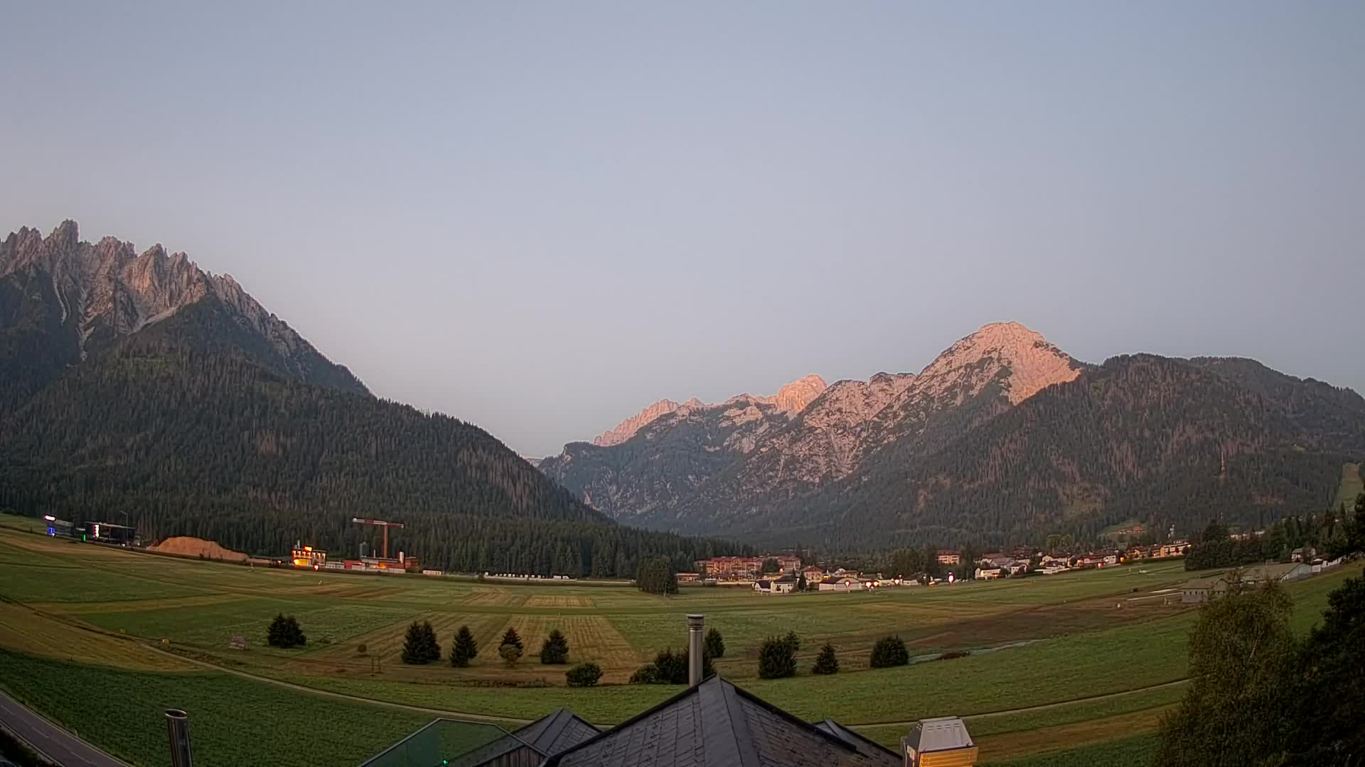Webcam Toblach Dolomites – View from Hotel Rosengarten