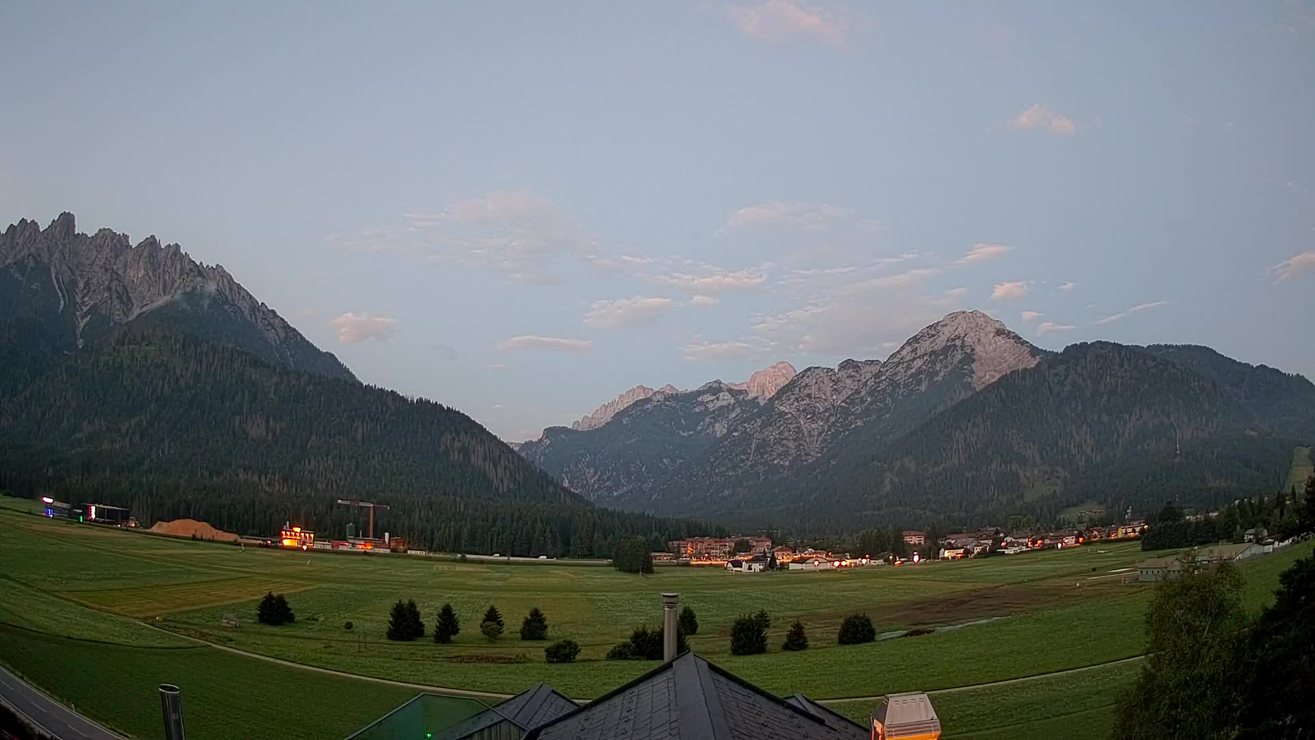Spletna kamera Toblach Dolomiti – Pogled iz hotela Rosengarten