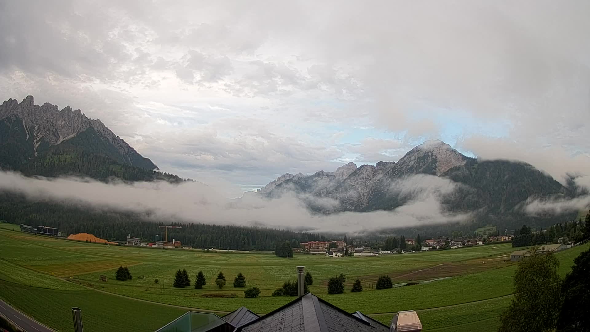 Spletna kamera Toblach Dolomiti – Pogled iz hotela Rosengarten