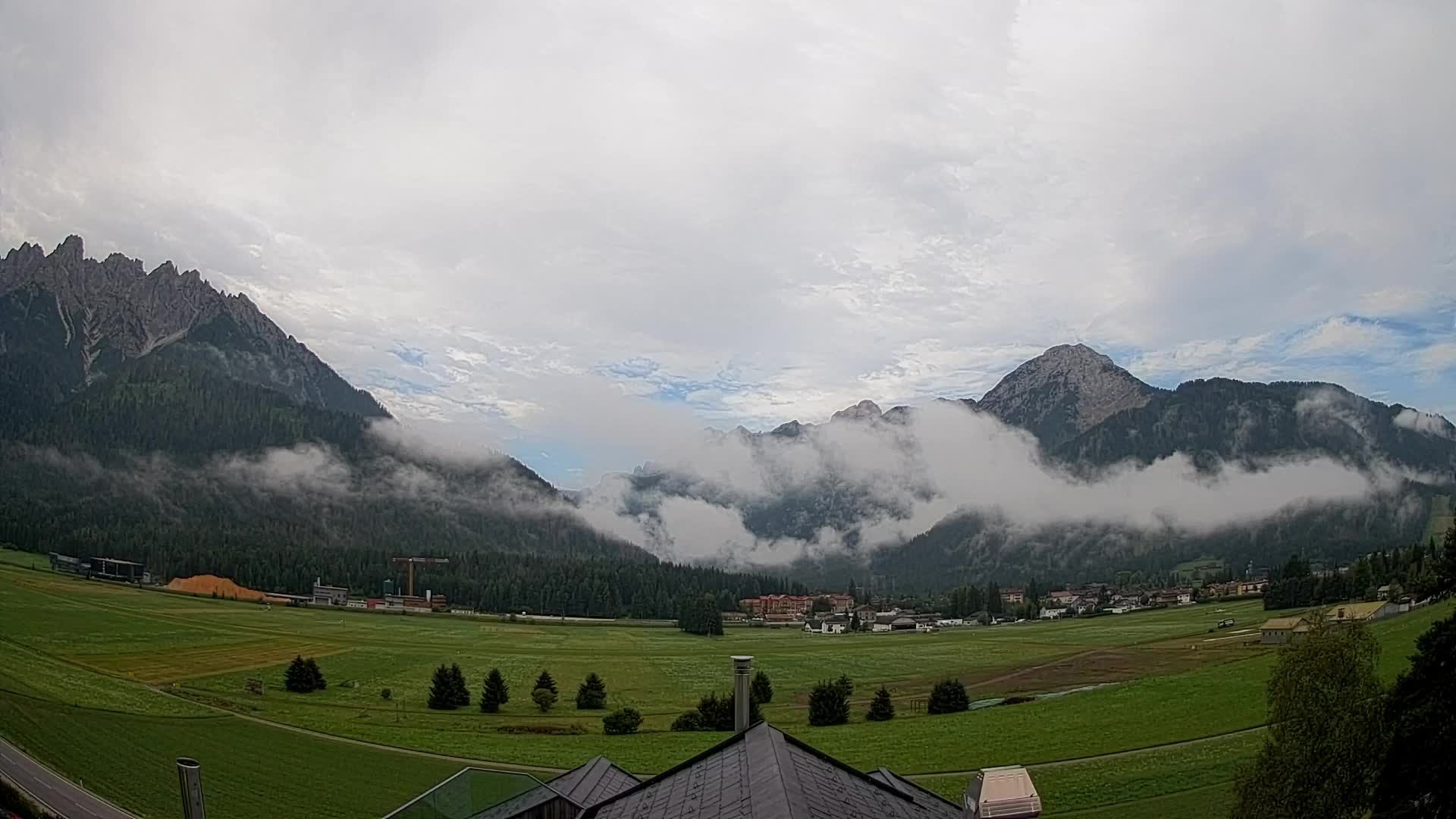 Spletna kamera Toblach Dolomiti – Pogled iz hotela Rosengarten