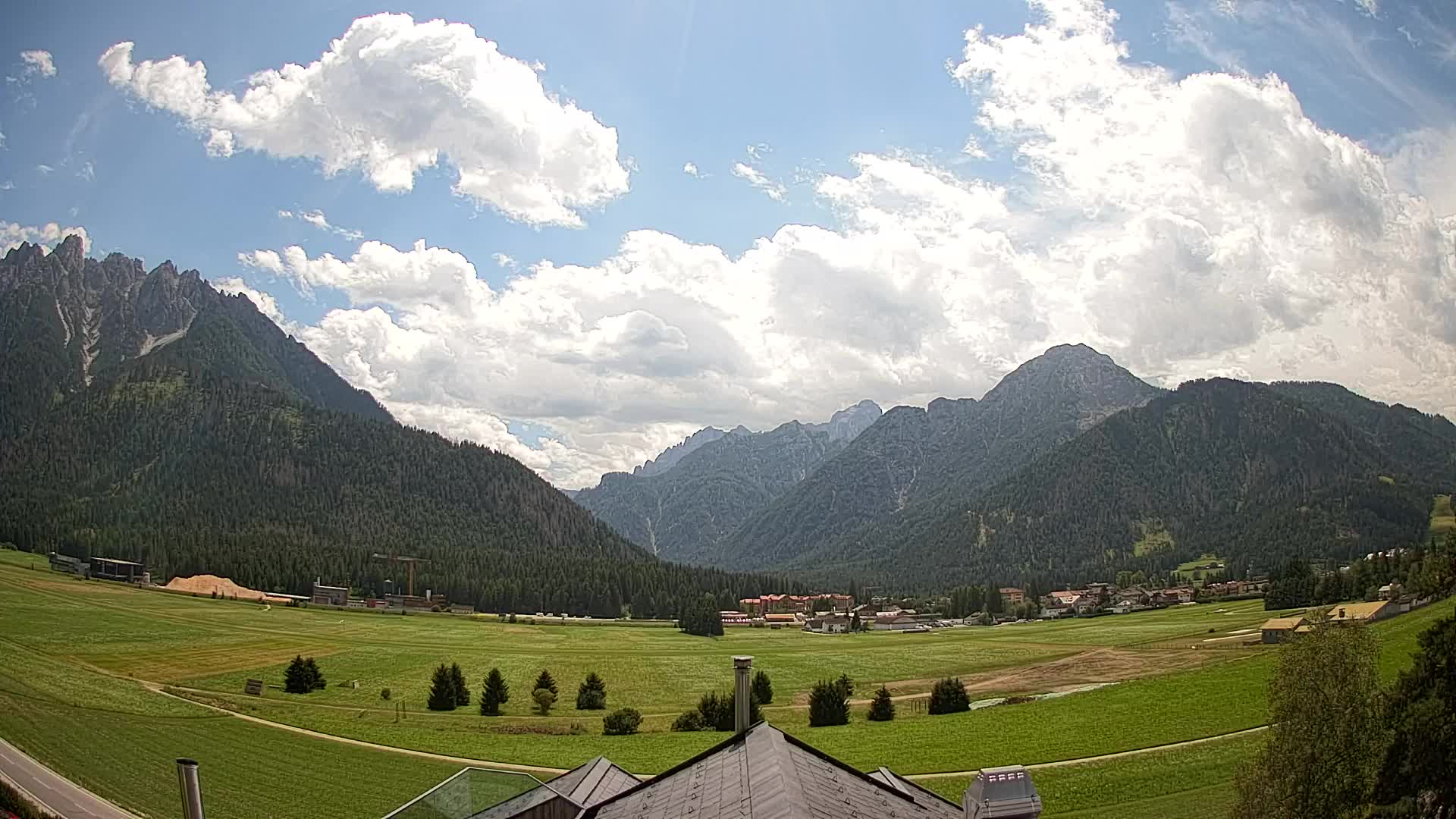 Webcam Toblach Dolomites – View from Hotel Rosengarten