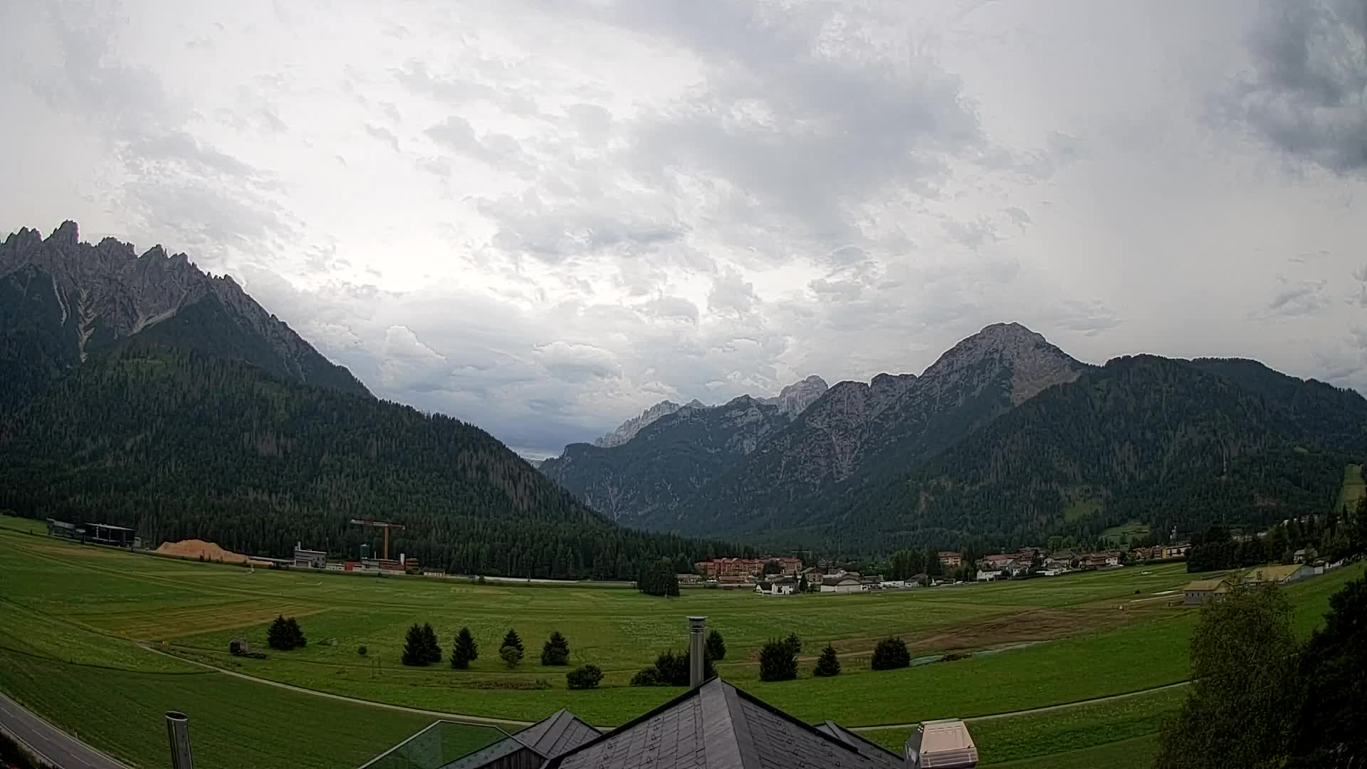 Webcam Toblach Dolomites – View from Hotel Rosengarten