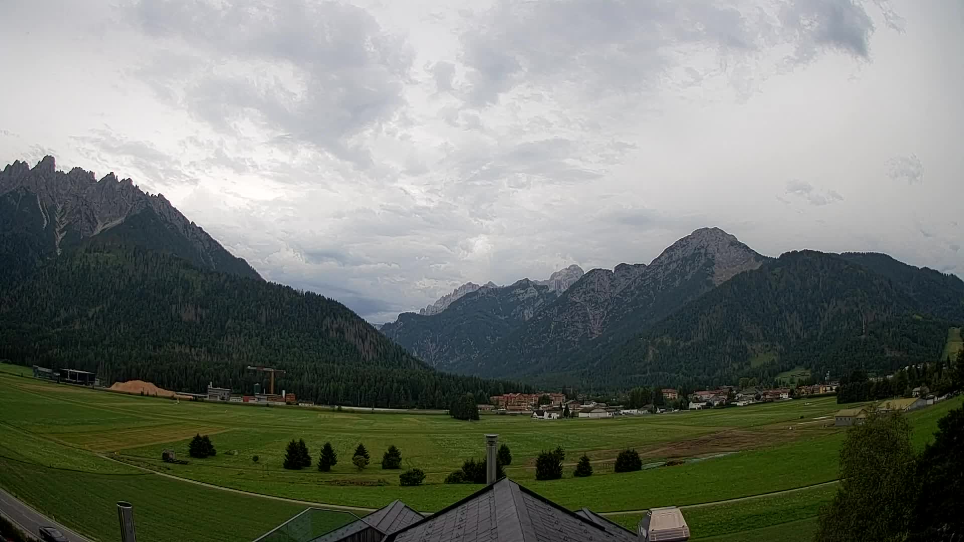 Webcam Toblach Dolomites – View from Hotel Rosengarten