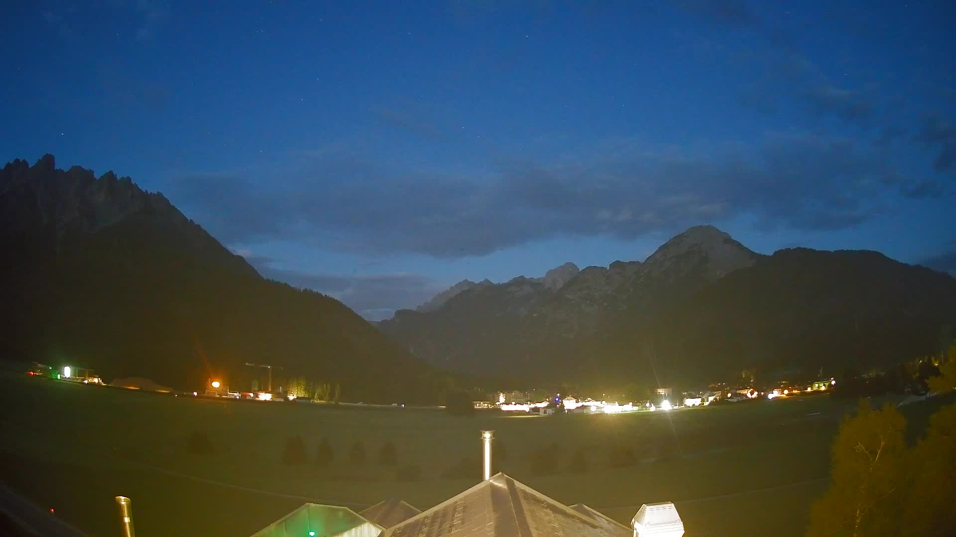 Spletna kamera Toblach Dolomiti – Pogled iz hotela Rosengarten