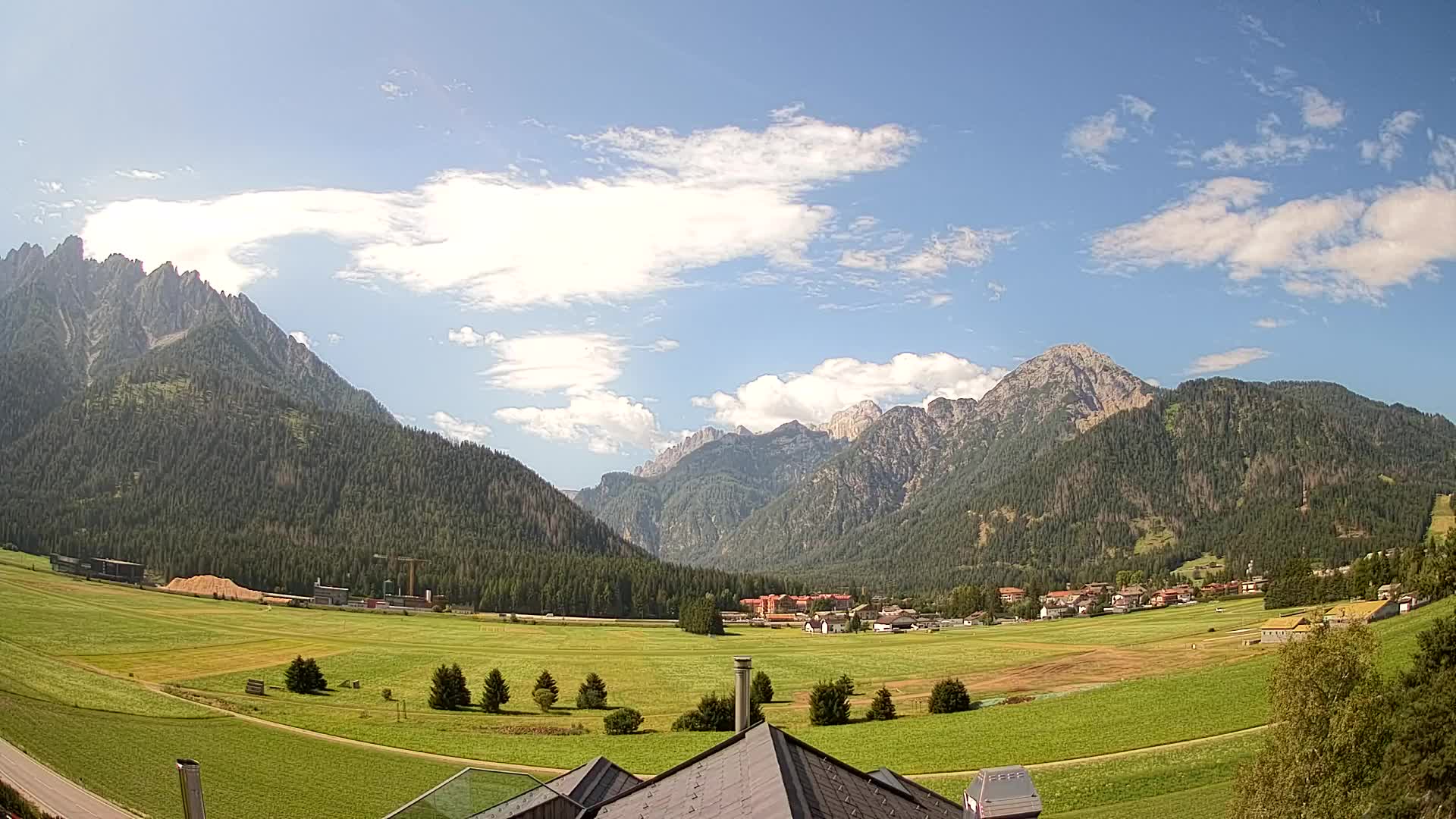 Web kamera Toblach Dolomiti – Pogled s Hotela Rosengarten