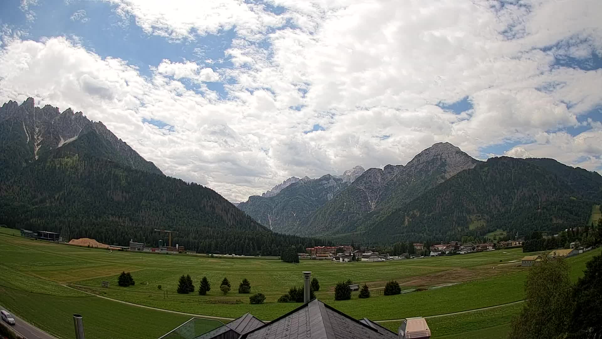 Webcam Toblach Dolomites – View from Hotel Rosengarten