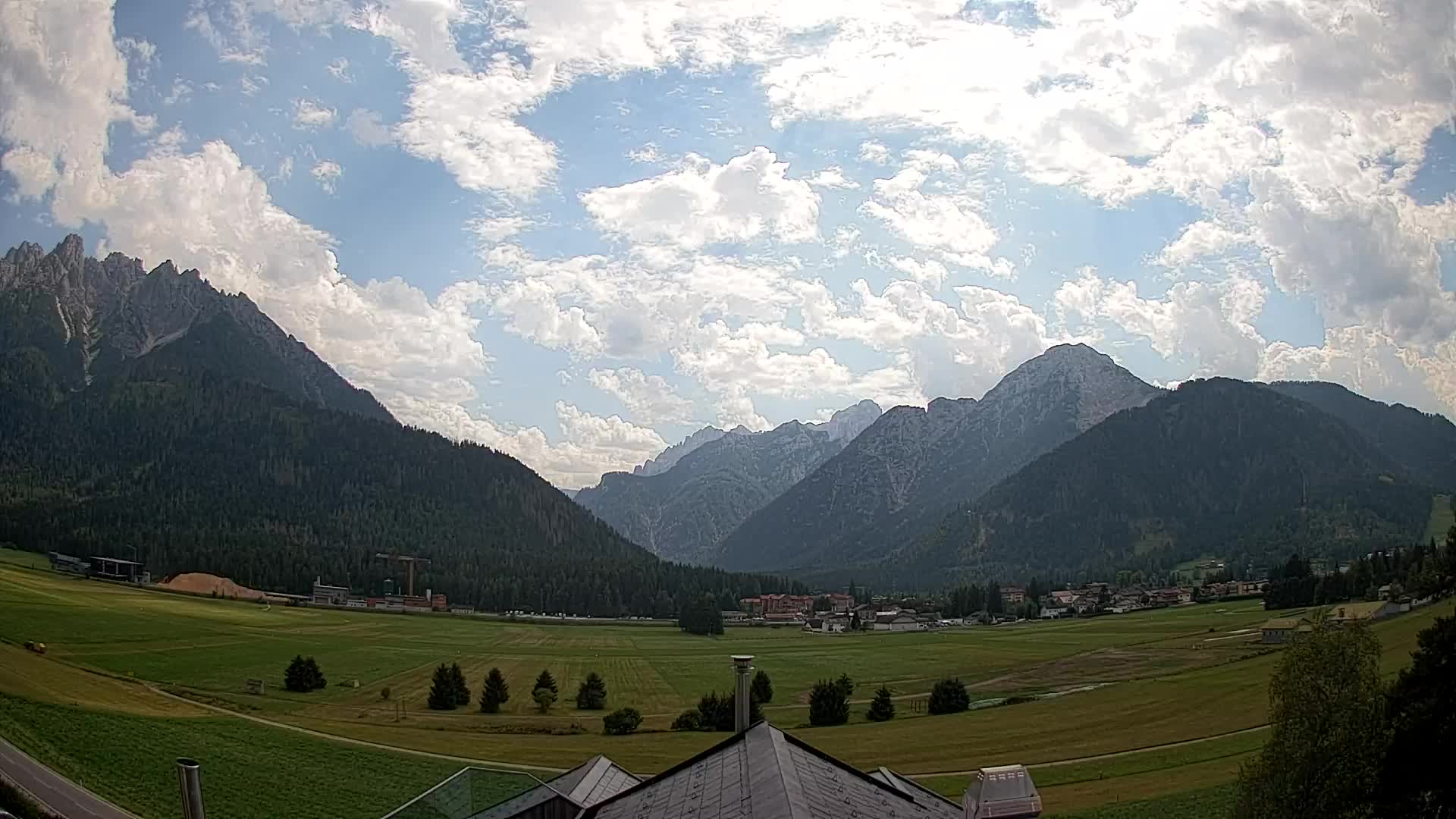 Web kamera Toblach Dolomiti – Pogled s Hotela Rosengarten
