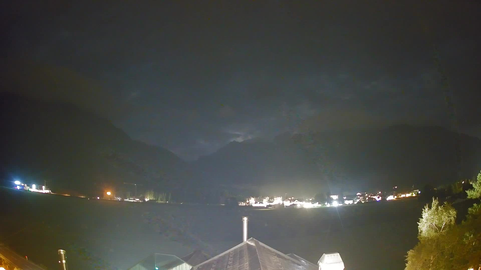 Web kamera Toblach Dolomiti – Pogled s Hotela Rosengarten