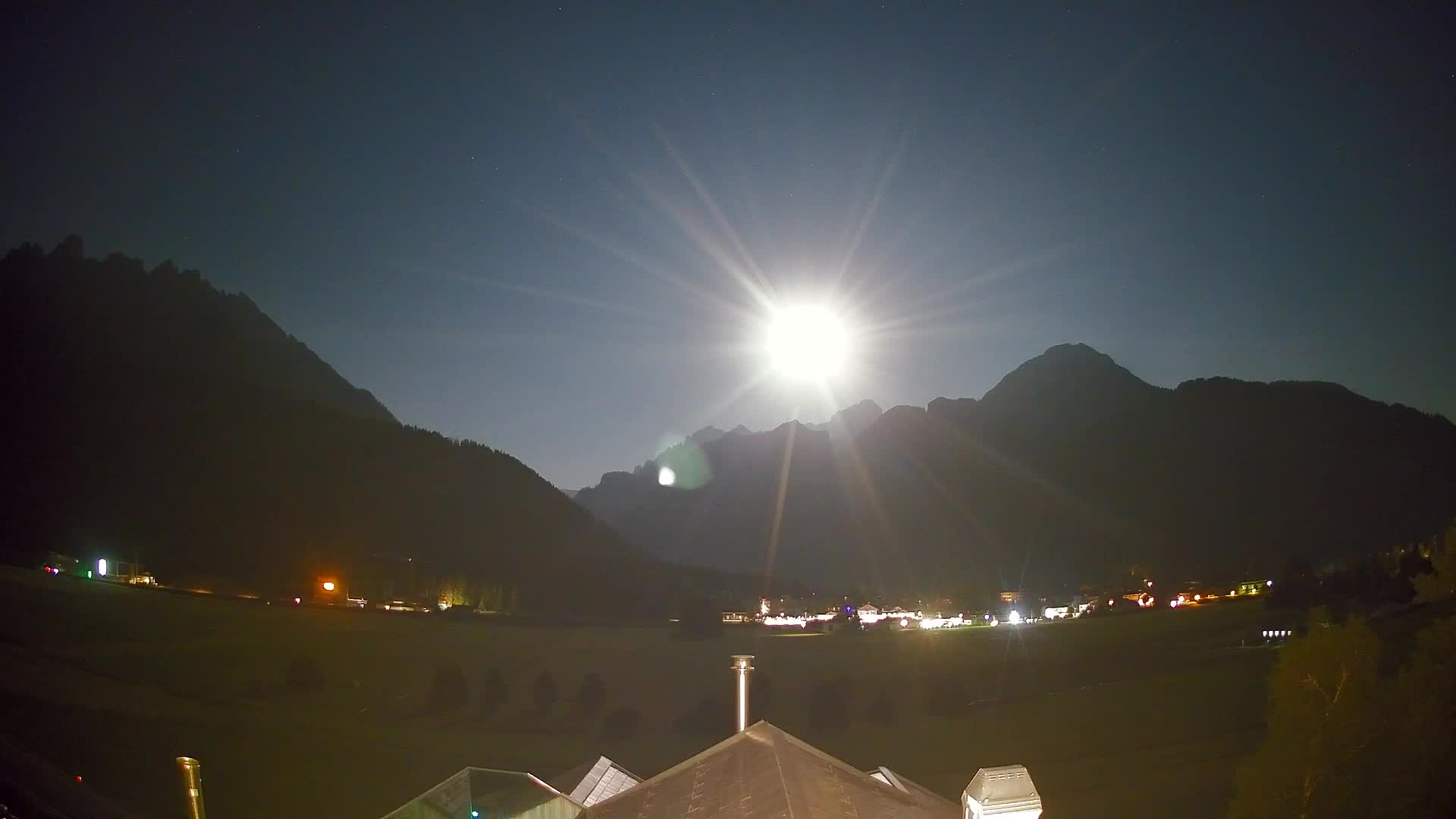 Spletna kamera Toblach Dolomiti – Pogled iz hotela Rosengarten