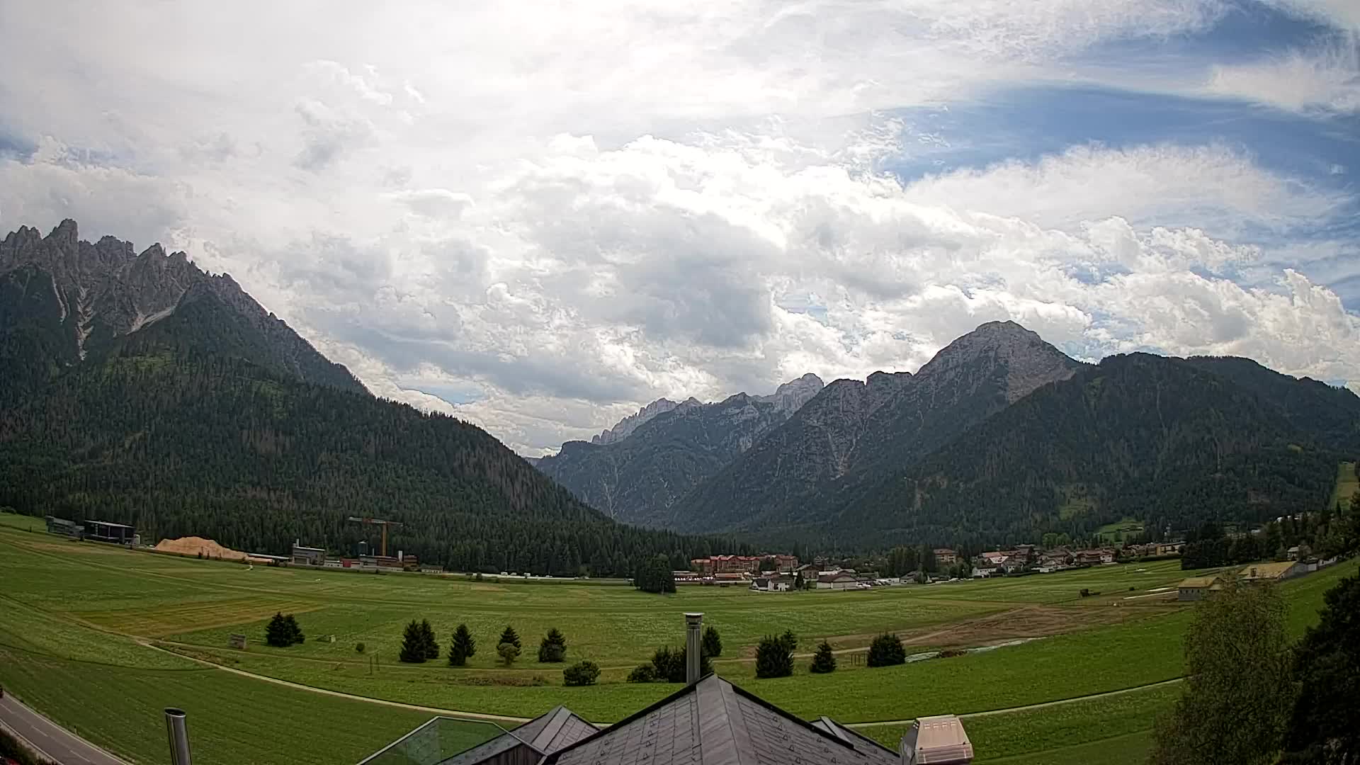 Webcam Toblach Dolomites – View from Hotel Rosengarten