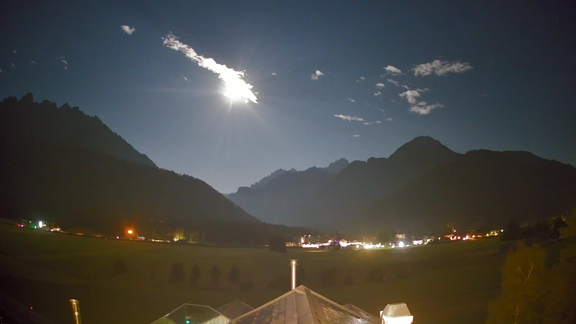 Web kamera Toblach Dolomiti – Pogled s Hotela Rosengarten