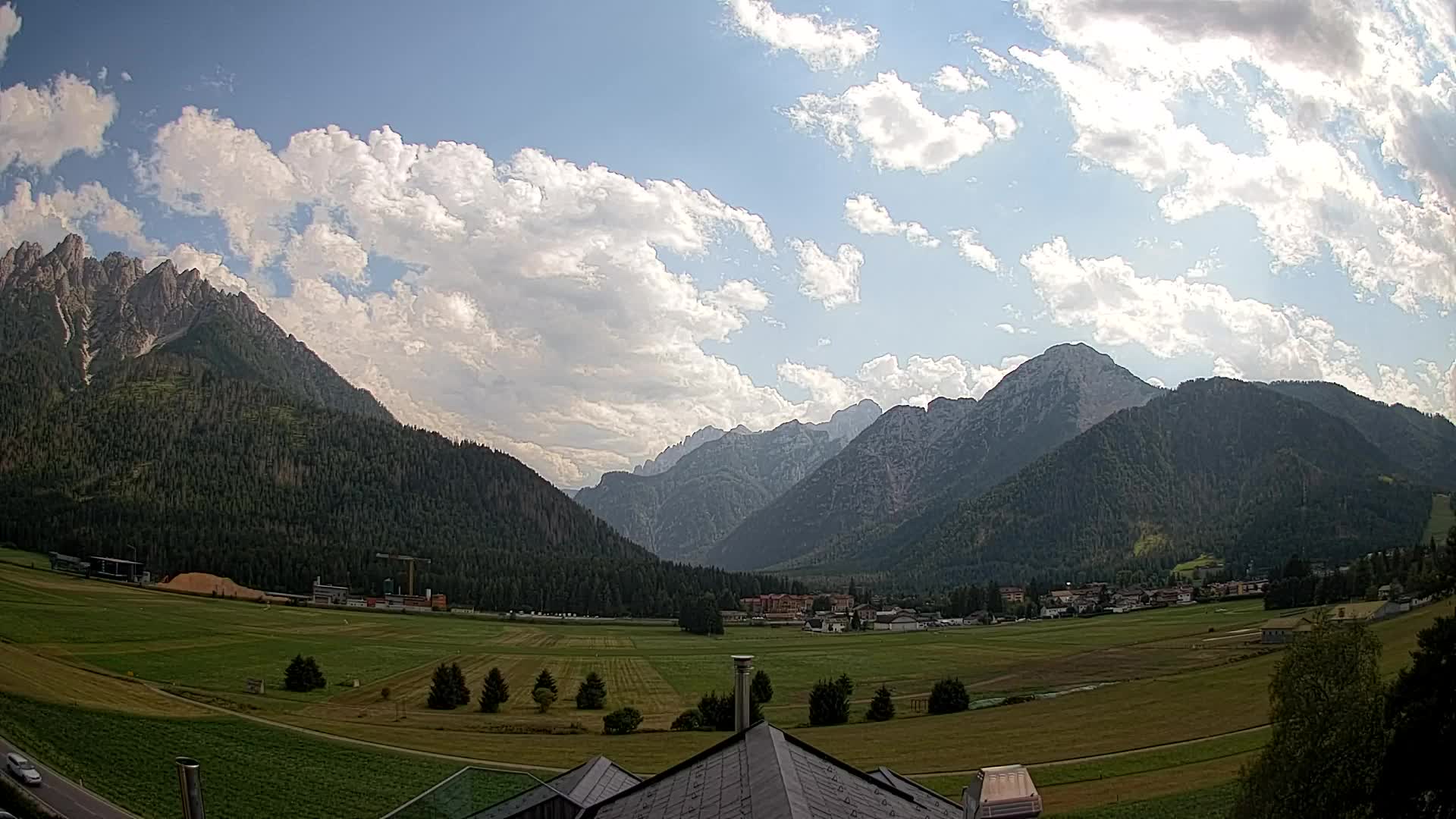 Webcam Toblach Dolomites – View from Hotel Rosengarten