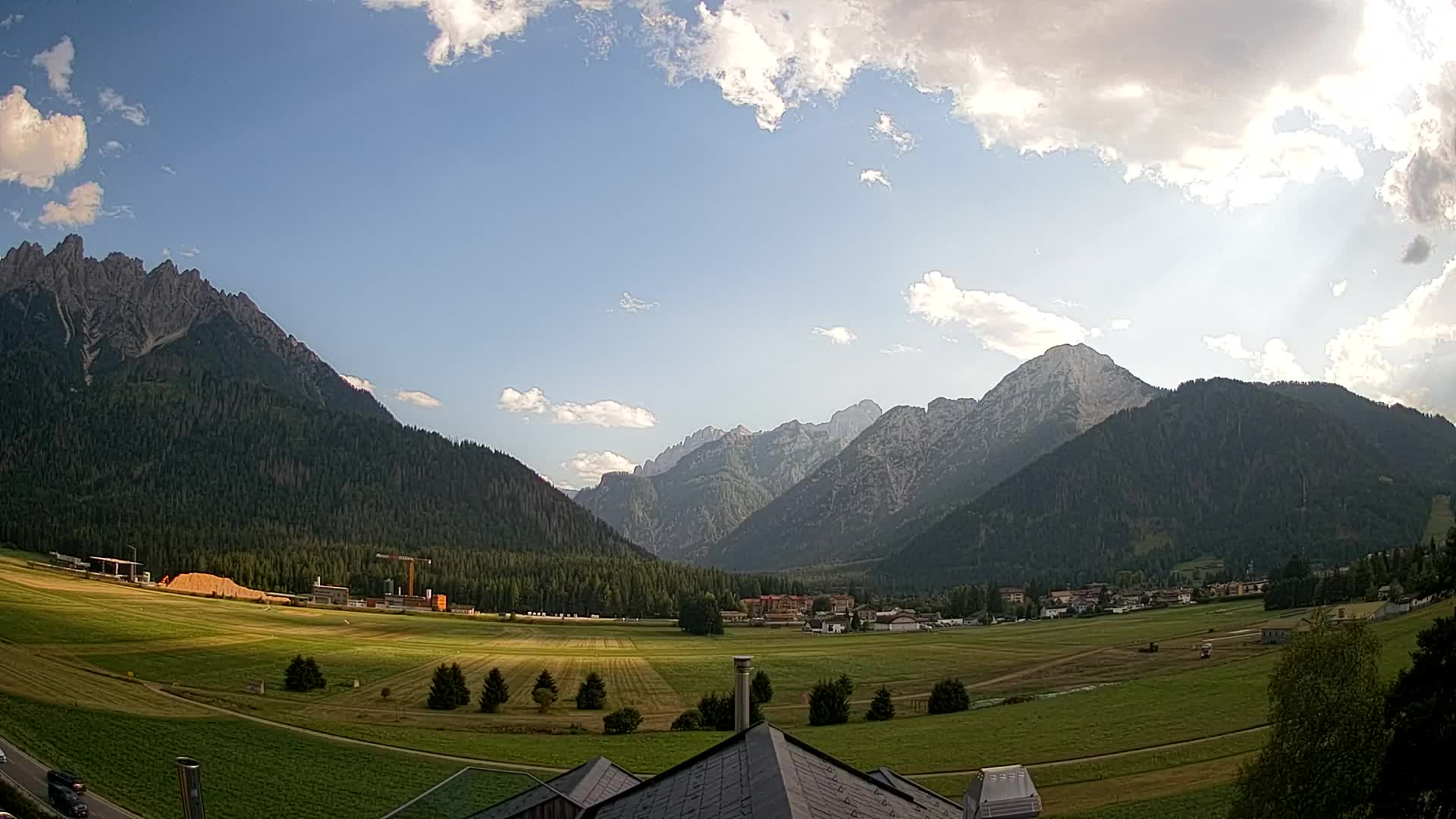 Webcam Toblach Dolomites – View from Hotel Rosengarten