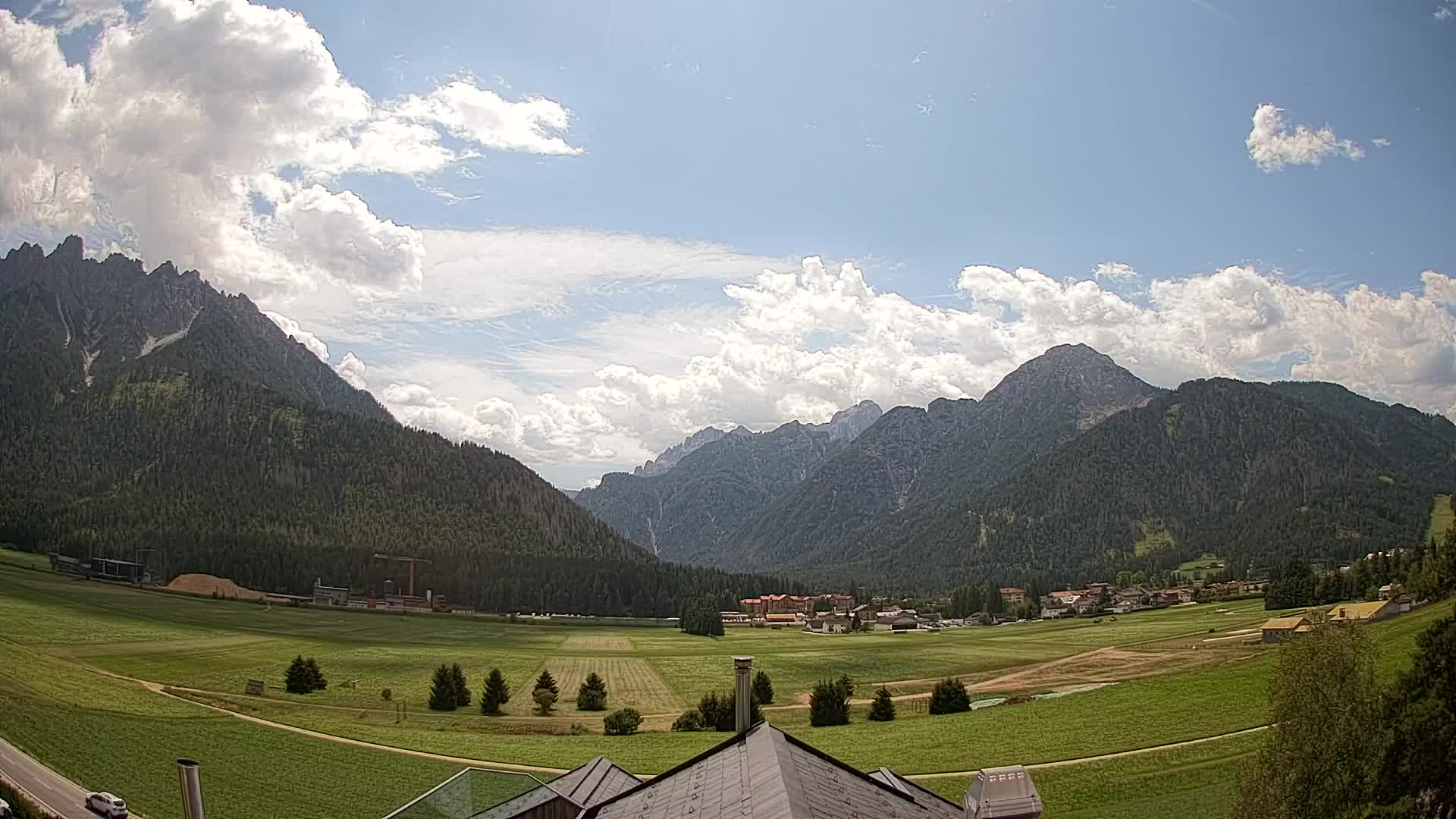 Webcam Toblach Dolomites – View from Hotel Rosengarten
