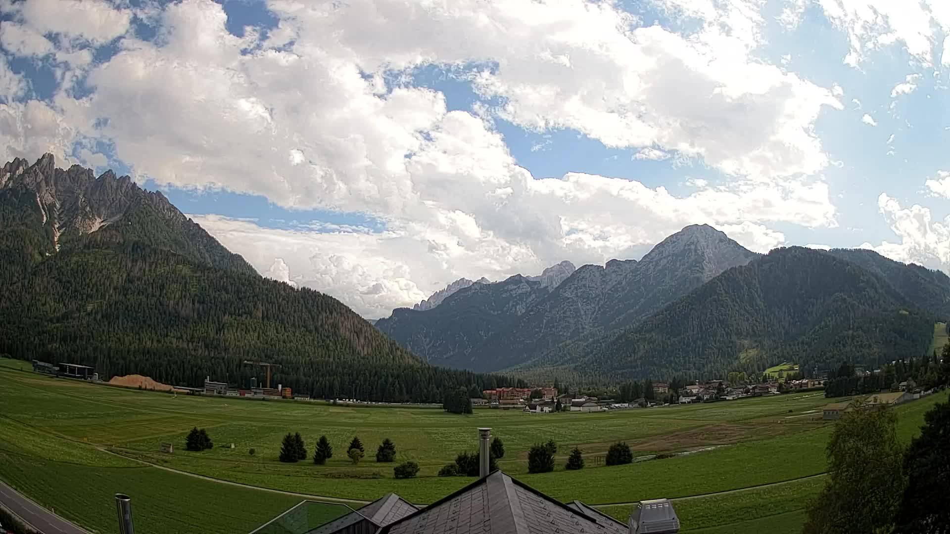 Webcam Toblach Dolomites – View from Hotel Rosengarten