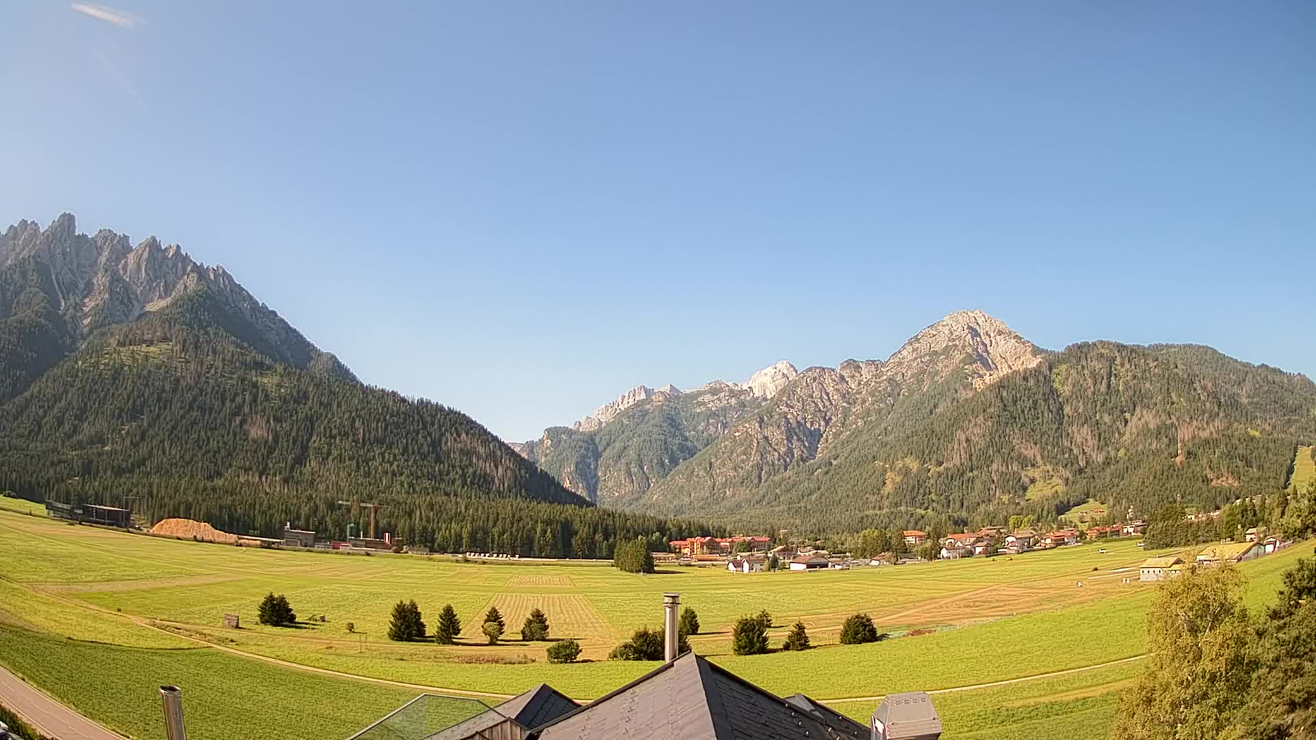 Webcam Toblach Dolomites – View from Hotel Rosengarten