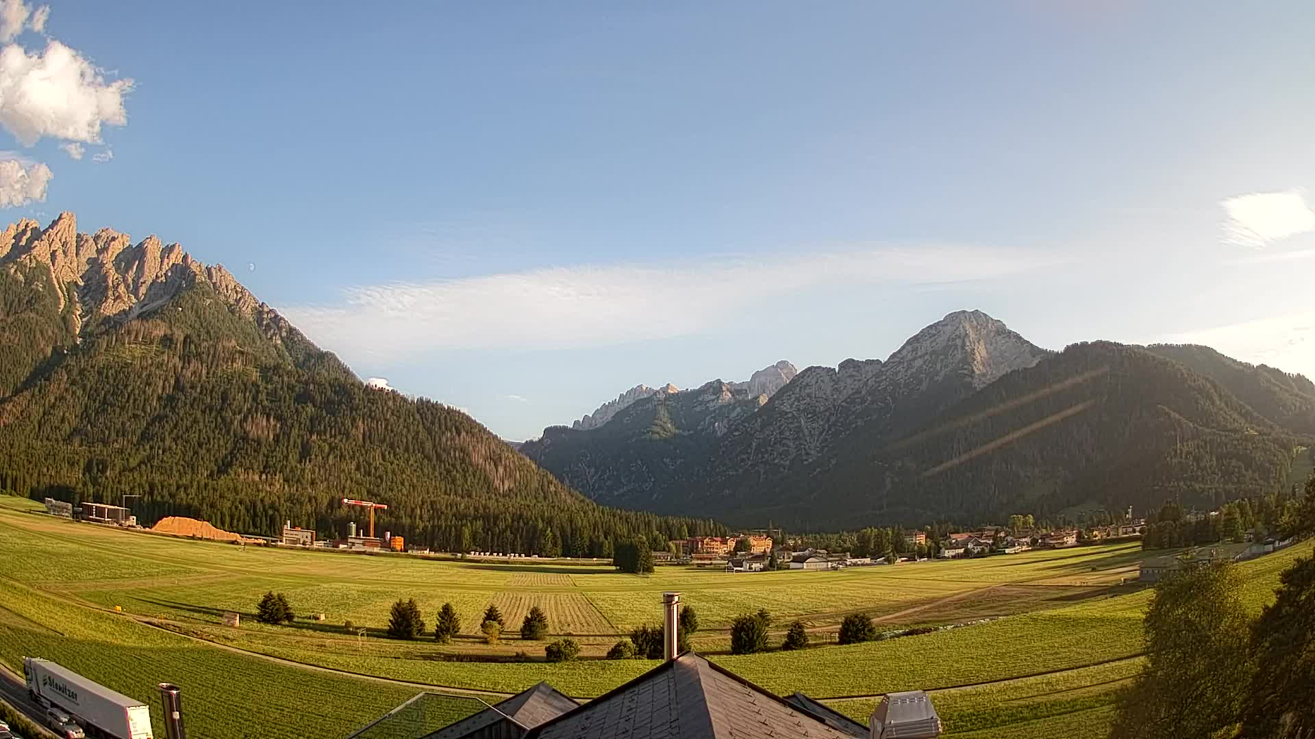 Webcam Toblach Dolomites – View from Hotel Rosengarten