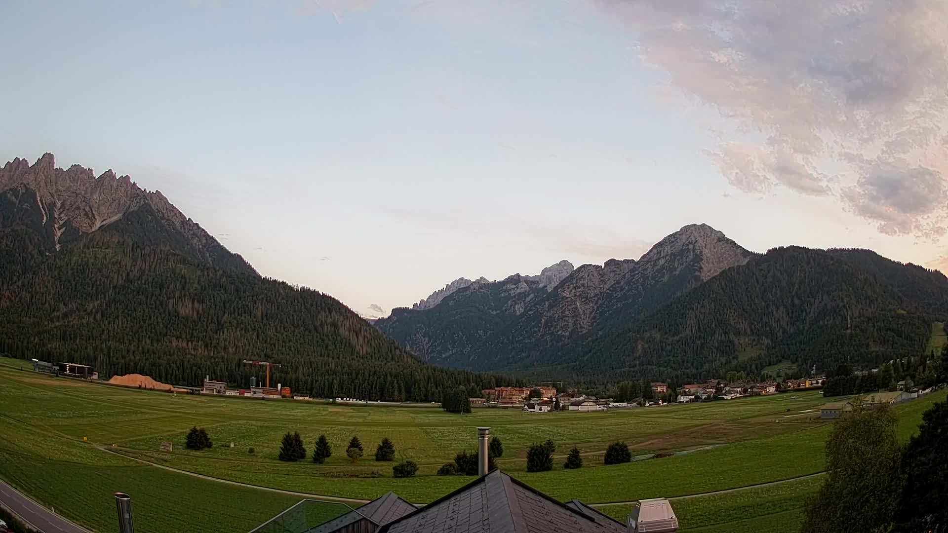 Spletna kamera Toblach Dolomiti – Pogled iz hotela Rosengarten