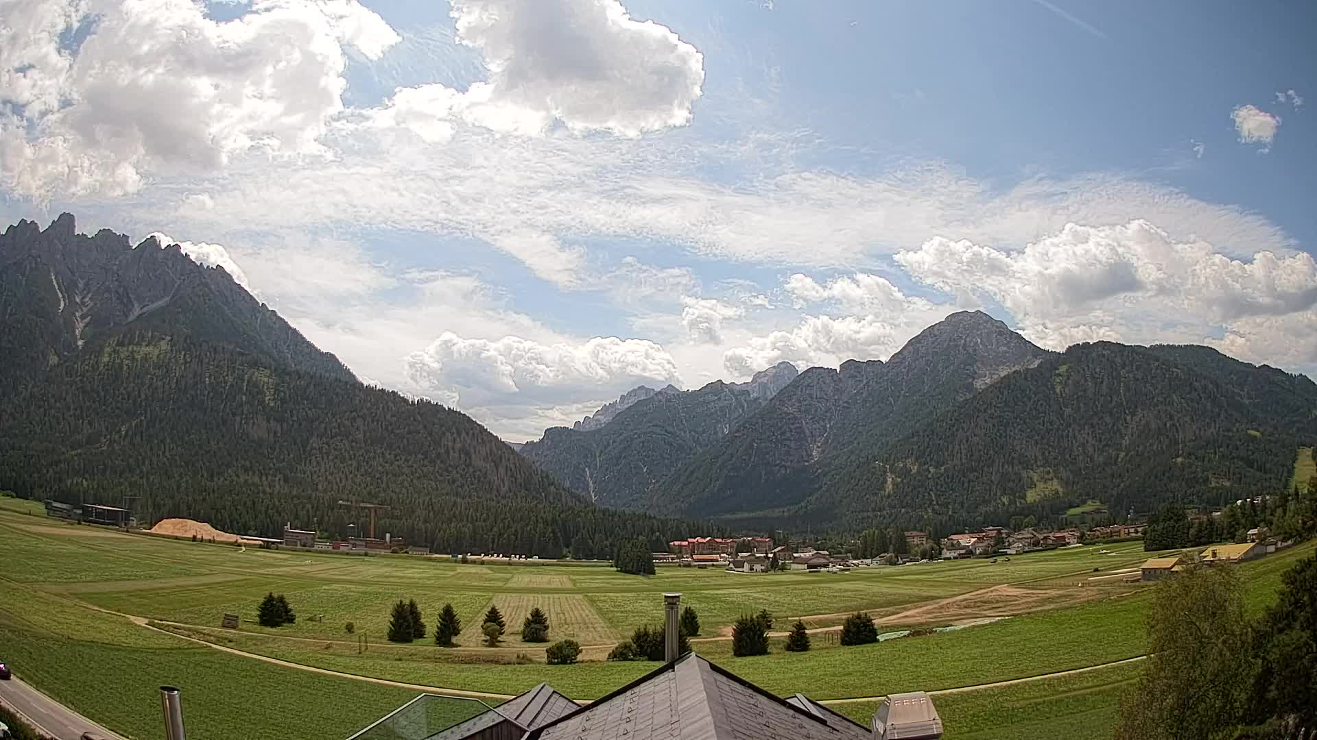 Webcam Toblach Dolomites – View from Hotel Rosengarten