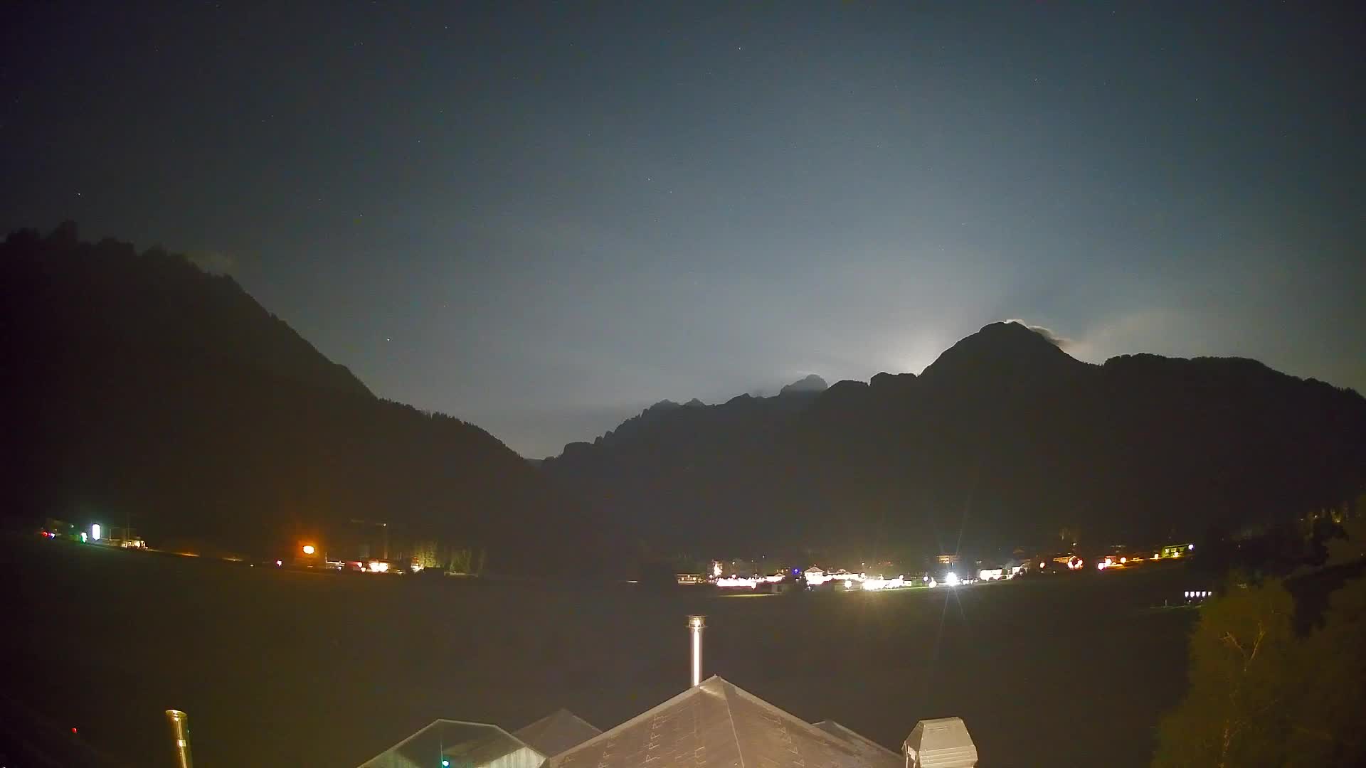 Spletna kamera Toblach Dolomiti – Pogled iz hotela Rosengarten
