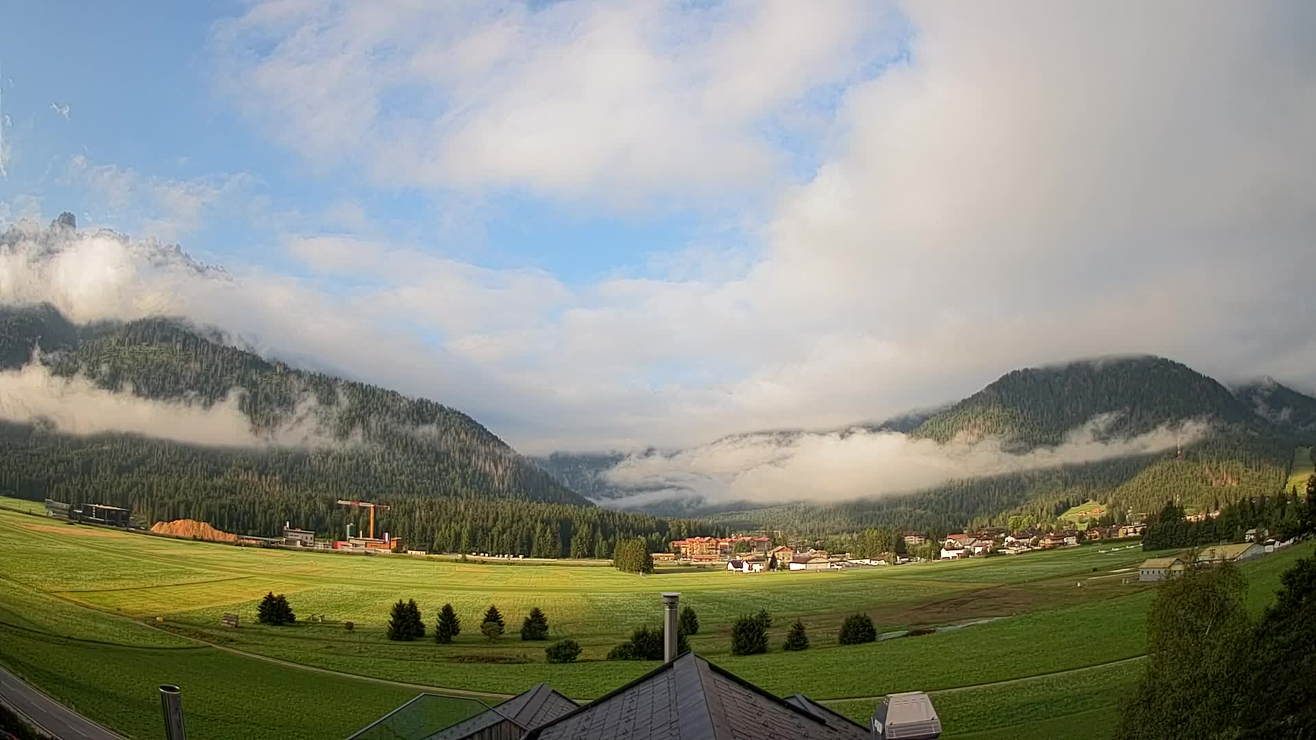Web kamera Toblach Dolomiti – Pogled s Hotela Rosengarten