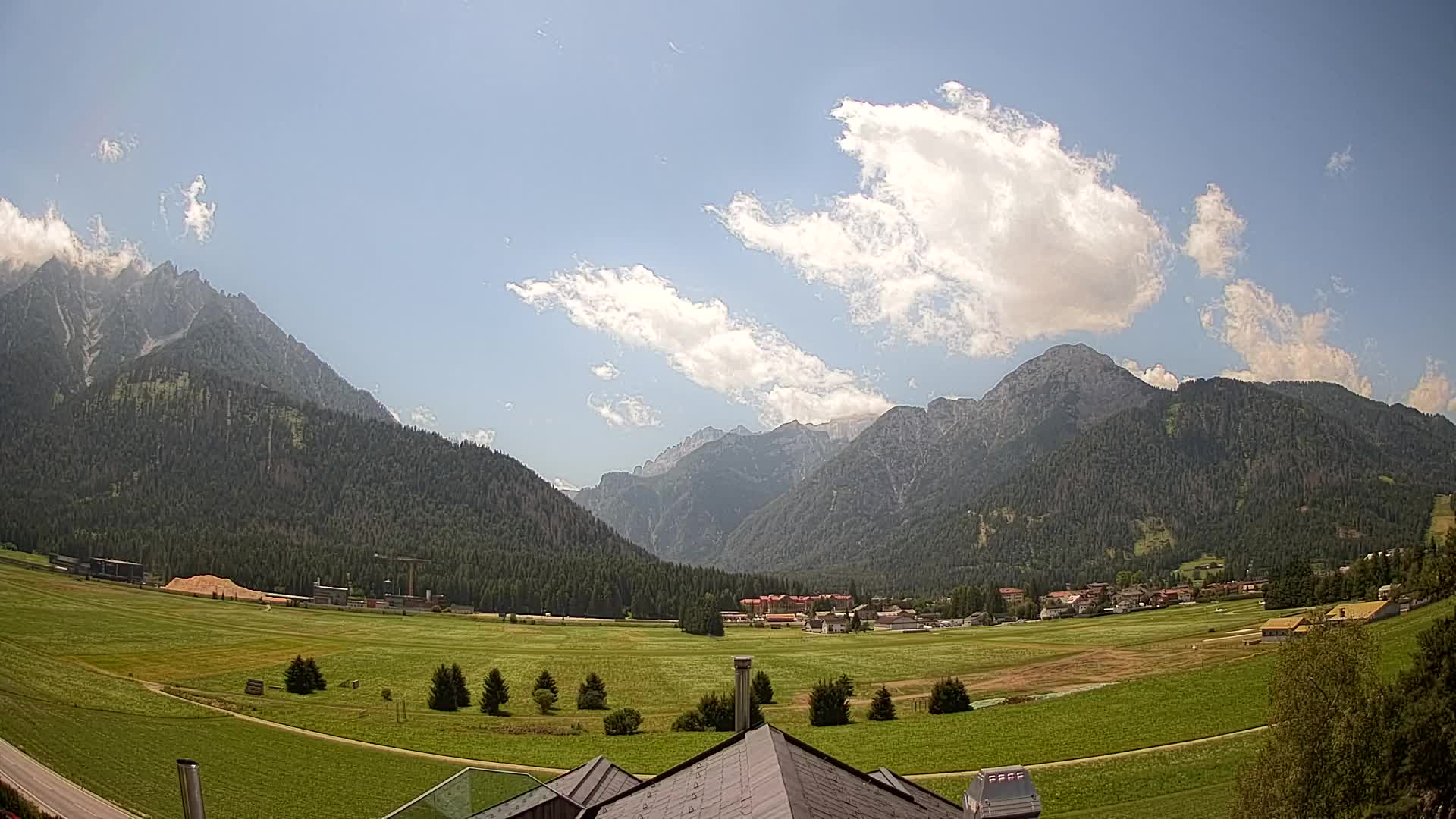 Webcam Toblach Dolomites – View from Hotel Rosengarten